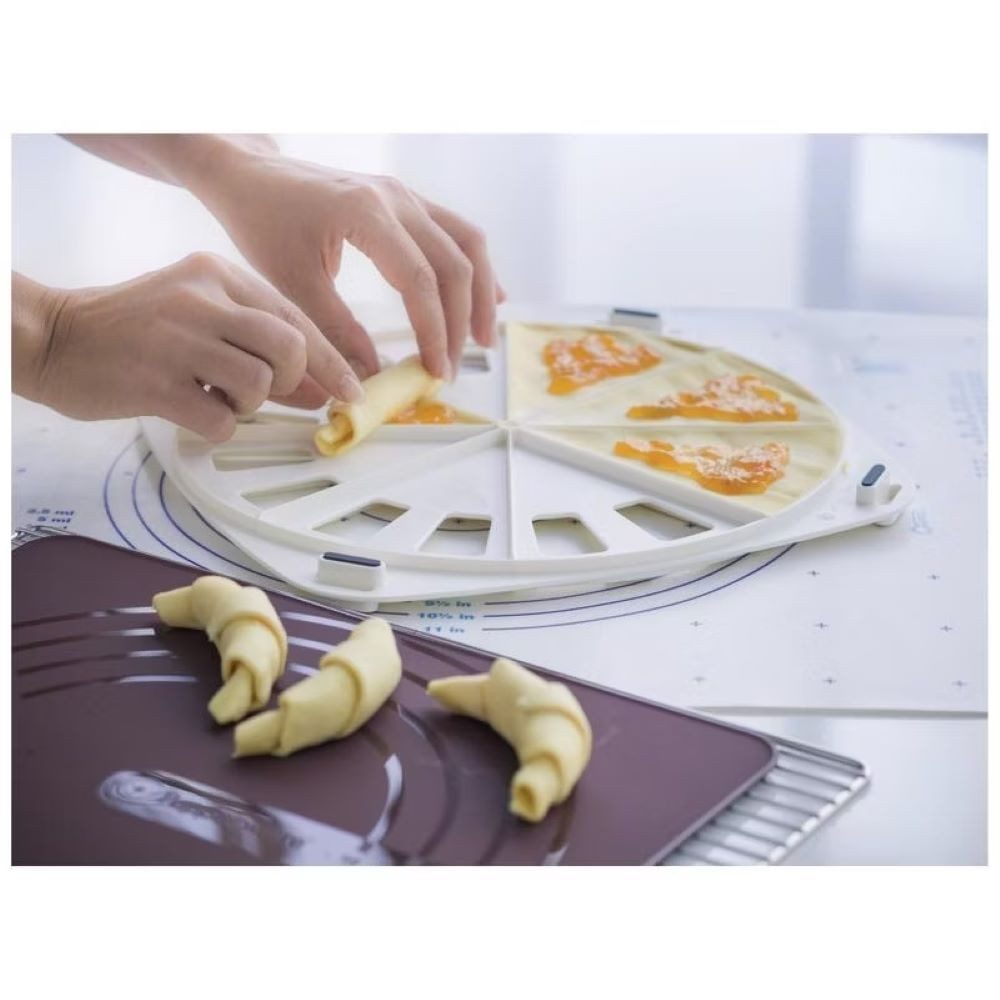 TUPPERWARE Backform Tupperware Tupperware Party Snack in weiß