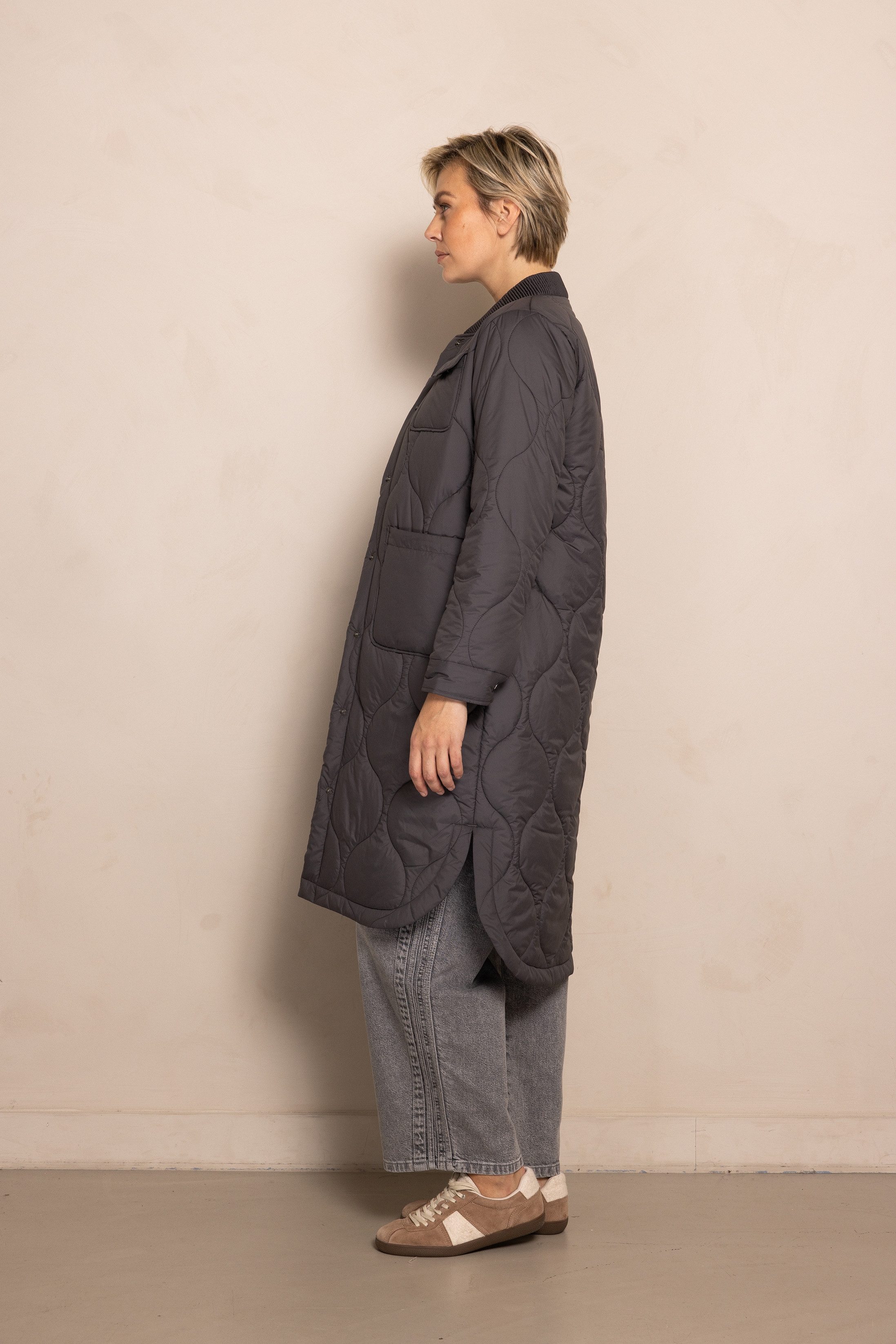 Zhrill Steppmantel ZHTARA mit leichter Steppung und Knopfleiste