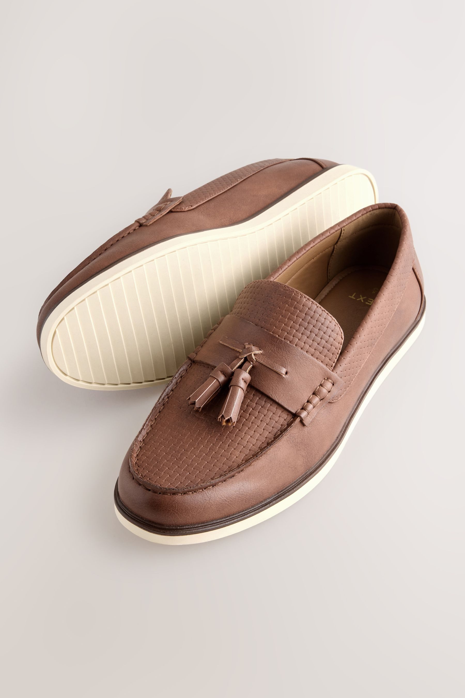 Next Loafer mit Prägung und Quaste Loafer (1-tlg)
