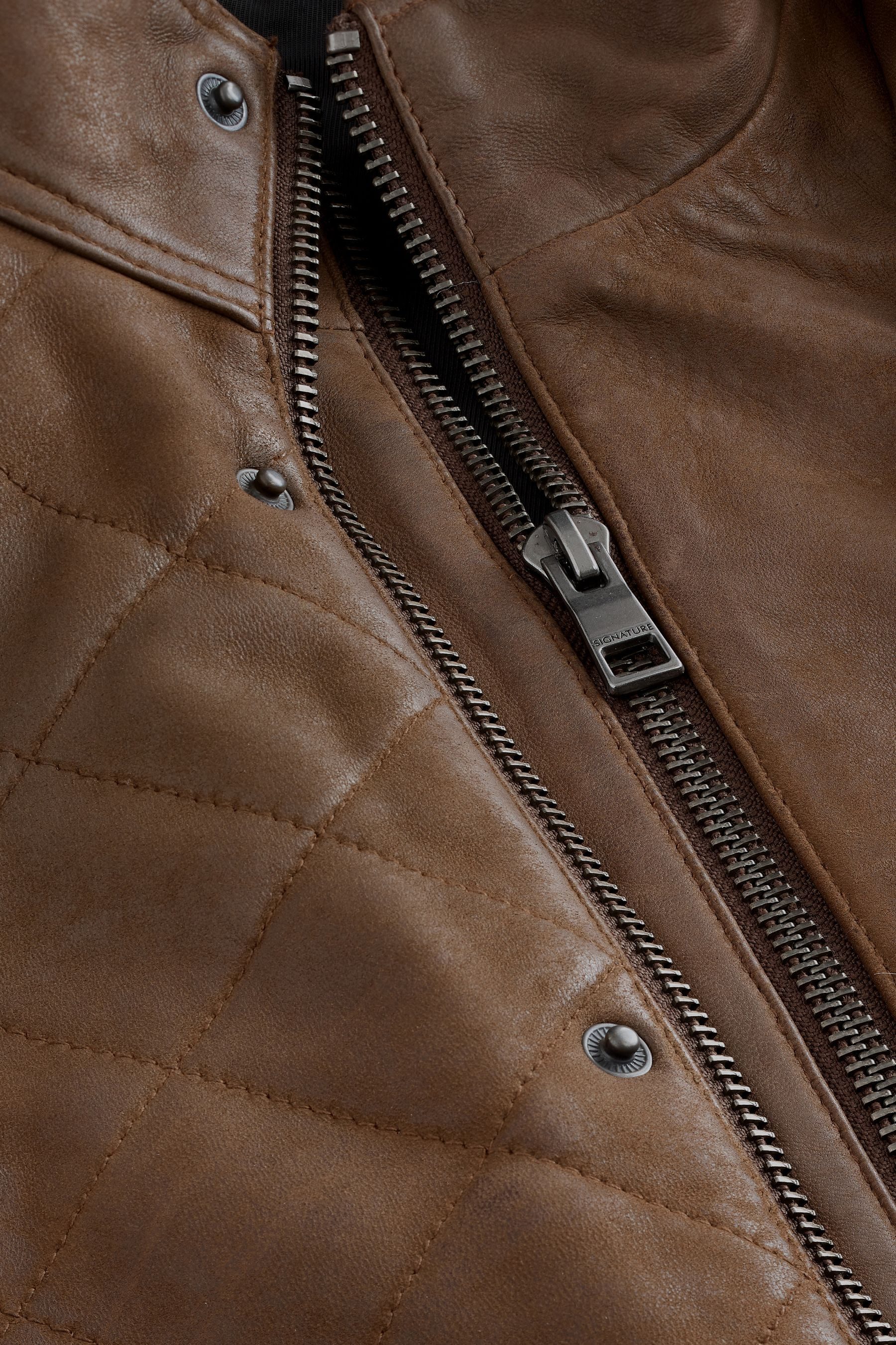 Next Lederjacke Jacke aus Nubukleder mit Rautensteppung (1-St)