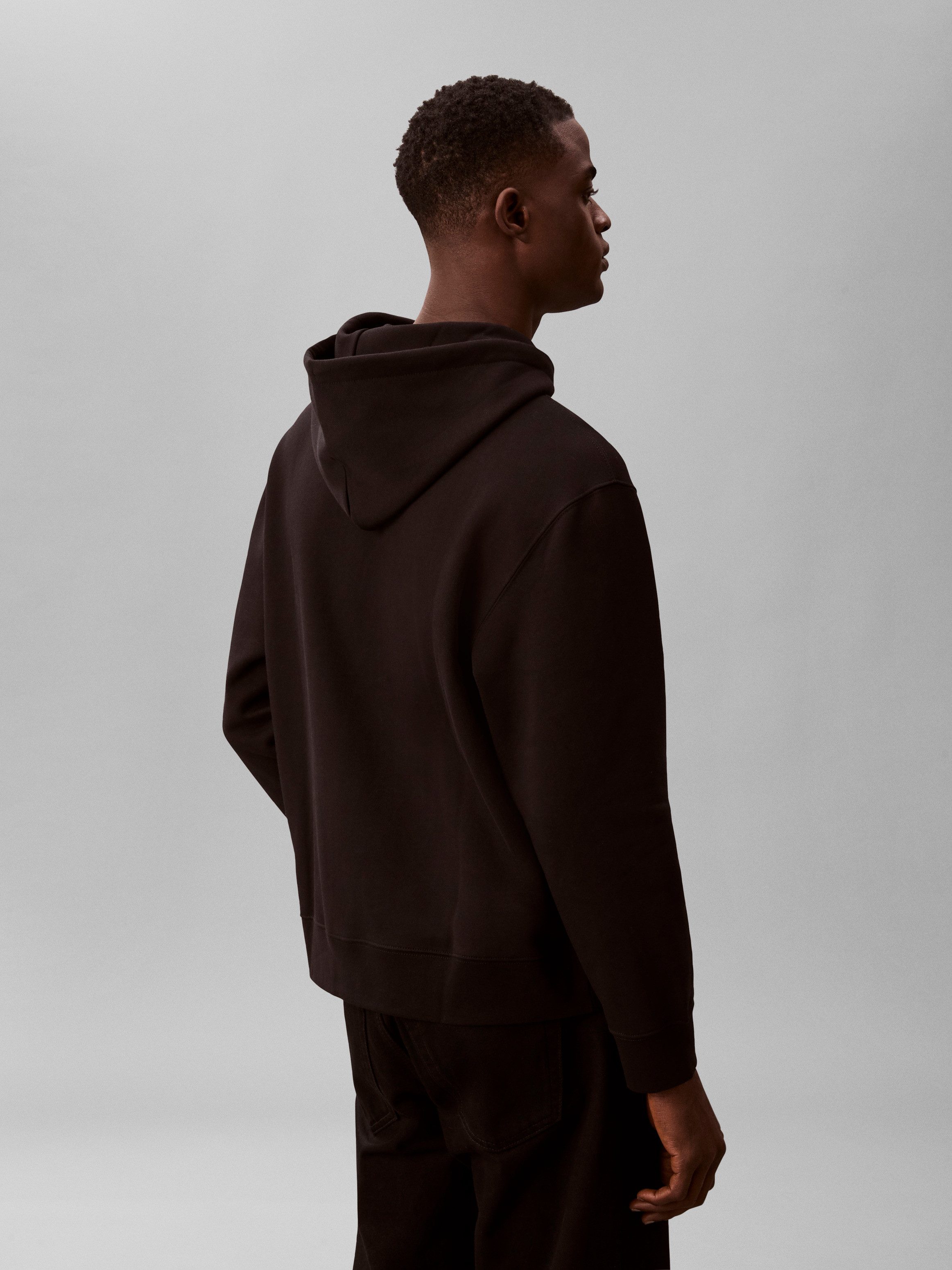 Calvin Klein Kapuzensweatshirt Regular Fit, Kängurutasche, Logo-Schriftzug