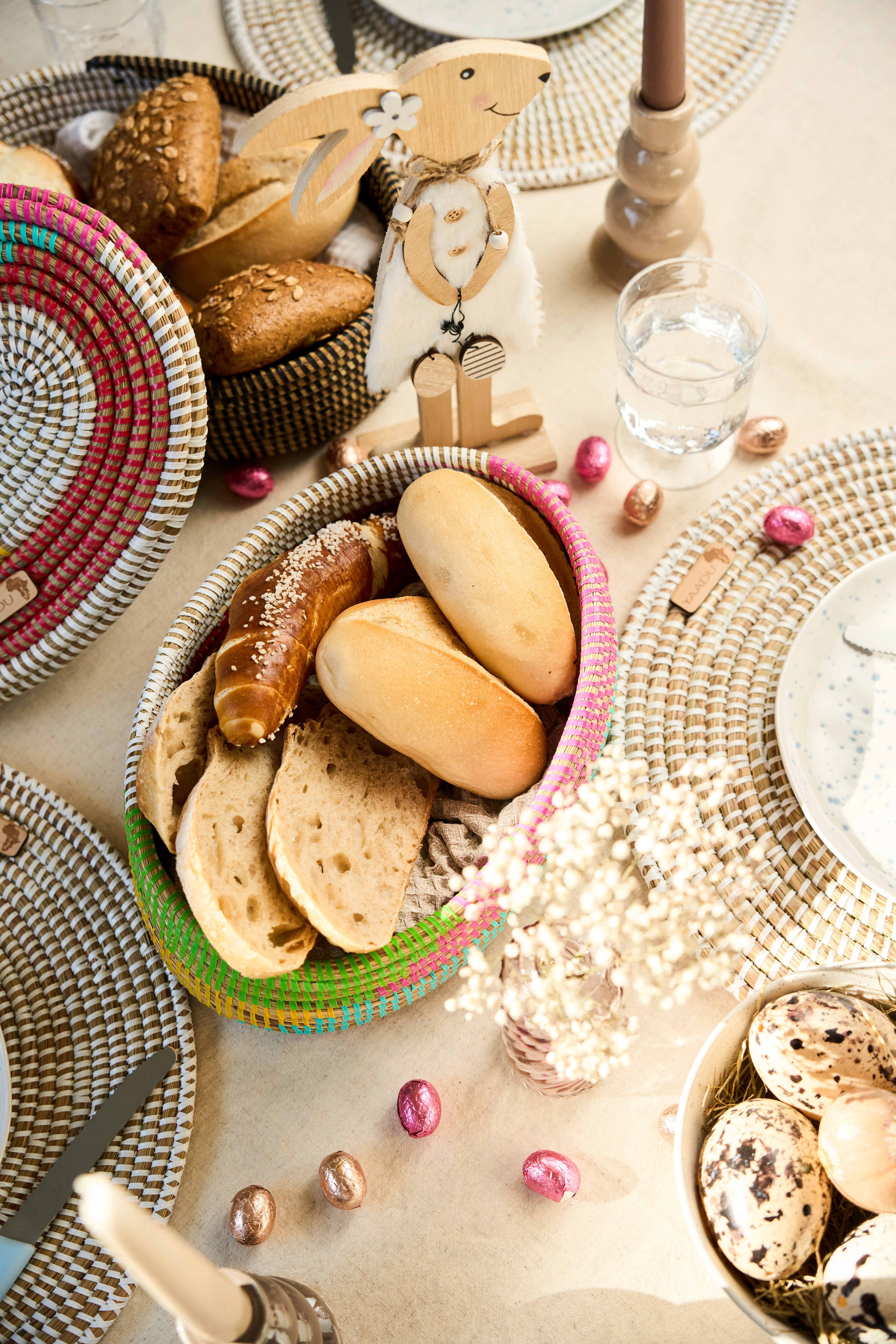 YAADU Brotkorb Osterkorb Ostern Tisch Deko geflochtener Aufbewahrungskorb Deckel, Savannengras, 32x24cm - Handgefertigt in Afrika aus traditioneller Flechtkunst