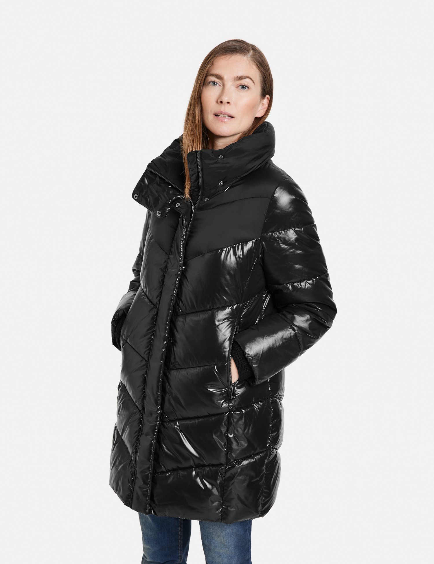 GERRY WEBER Winterjacke Steppjacke mit modischem Schwarz Glanz