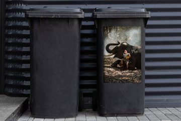 MuchoWow Wandsticker Elefant - Junge - Buch - Wald - Tiere - Natur (1 St), Mülleimer-aufkleber, Mülltonne, Sticker, Container, Abfalbehälter