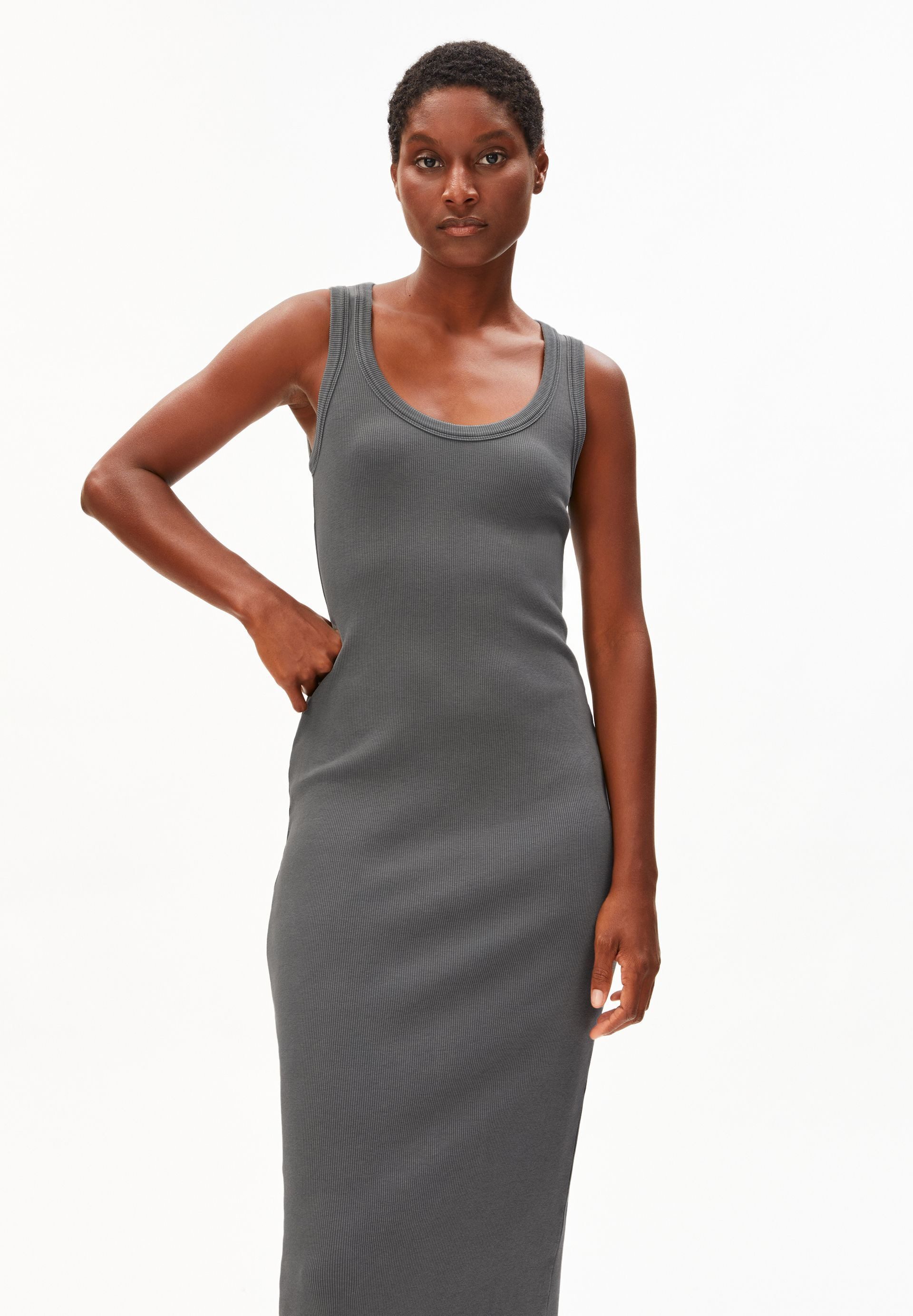 Armedangels Jerseykleid GMT DYE BODYCON RIB Kleid aus Bio-Baumwoll Mix (Fitted) Kleid aus Bio-Baumwoll Mix