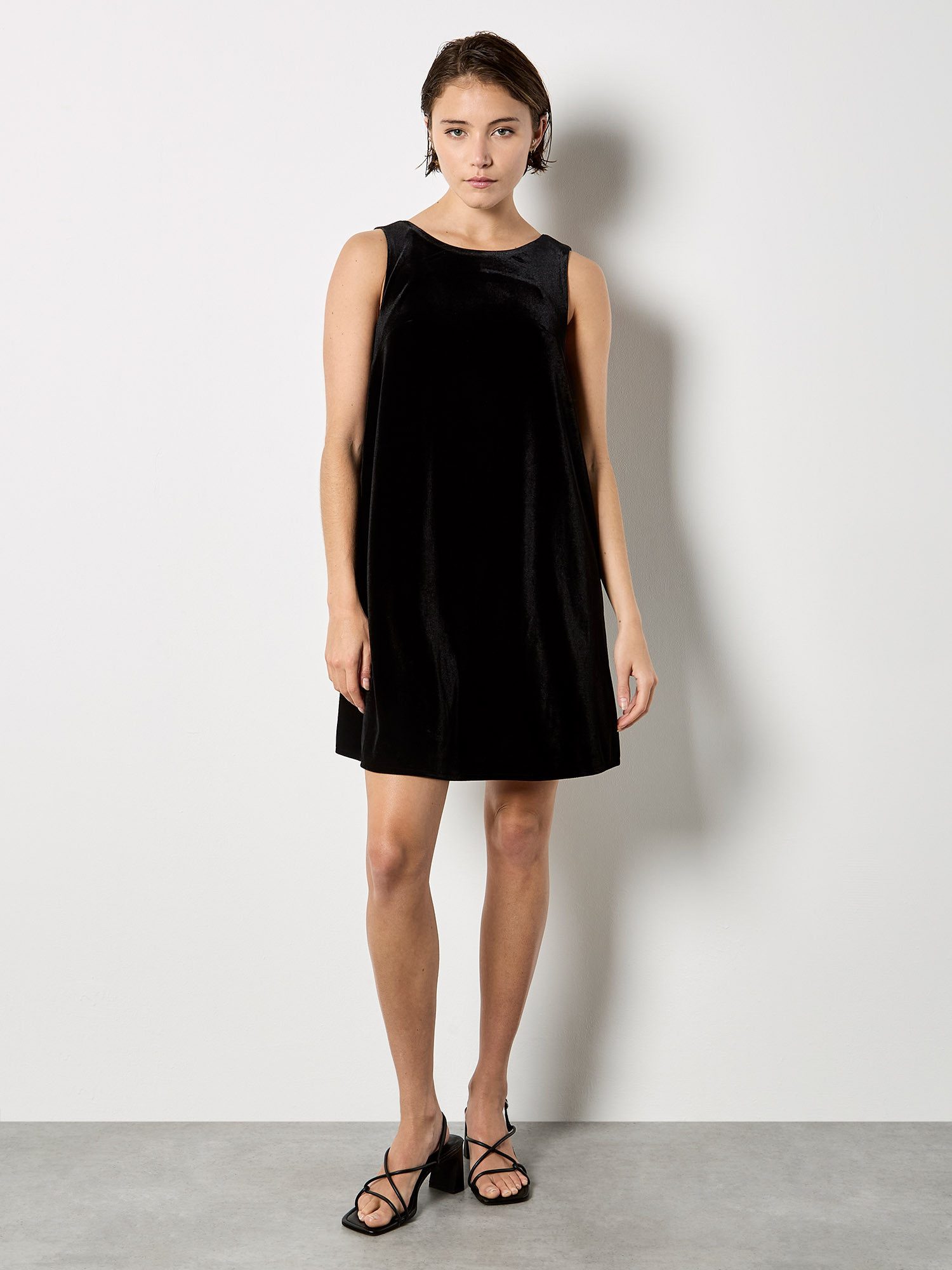 Apricot Partykleid Samtkleid mit großer Rückenschleife