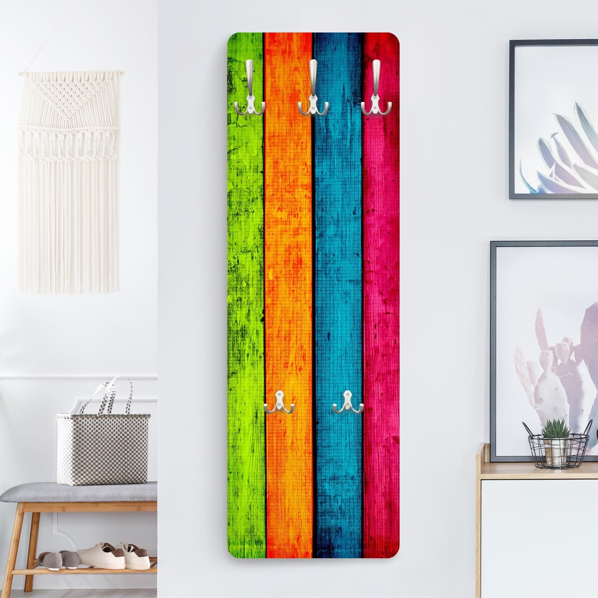 Bilderdepot24 Garderobenpaneel Design Holzoptik Bretteroptik Colourful Palisade (ausgefallenes Flur Wandpaneel mit Garderobenhaken Kleiderhaken hängend), modern – Bild 2 von 5