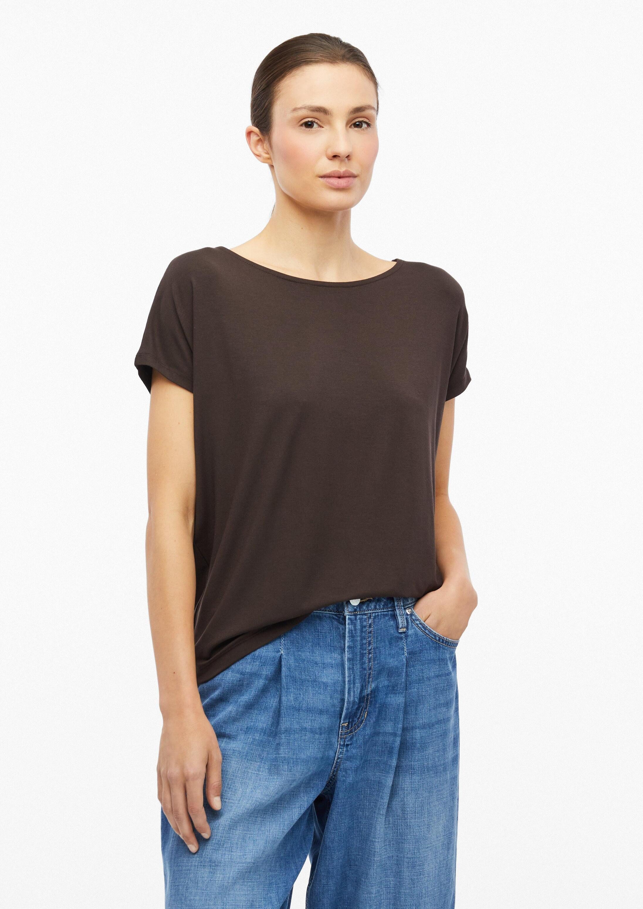 s.Oliver Kurzarmshirt T-Shirt Fließendes Jersey-Shirt mit überschnittenen Schultern