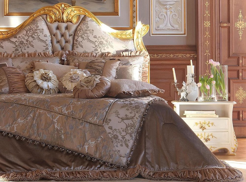 Xlmoebel Bett Kopfteil-Bett Chesterfield mit Polsterung in Gold-Samt für Hotel (1-tlg., Bettkopfteil), Hergestellt in Italia