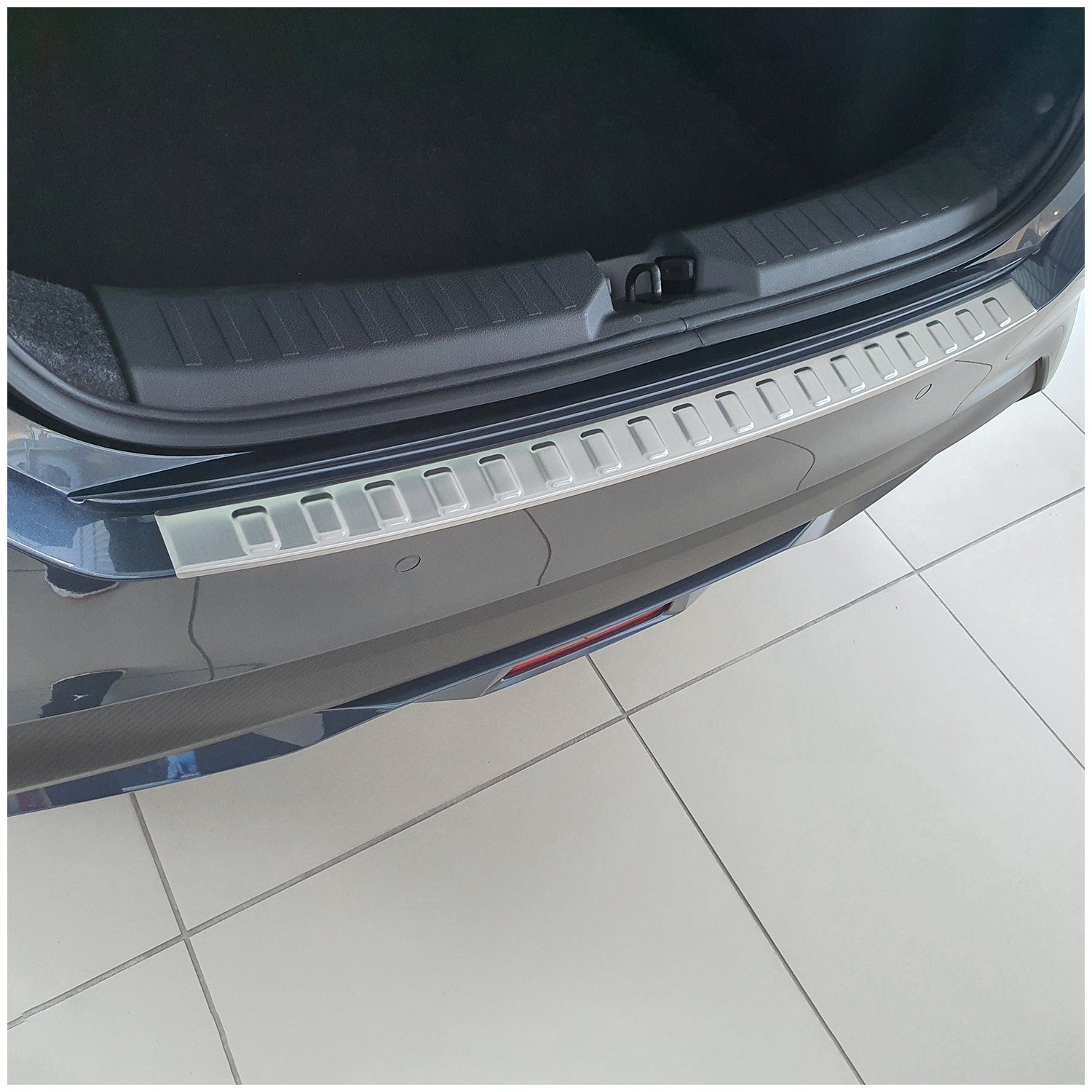 tuning-art Ladekantenschutz L412 Edelstahl passgenau für Nissan Micra V K14 2017-