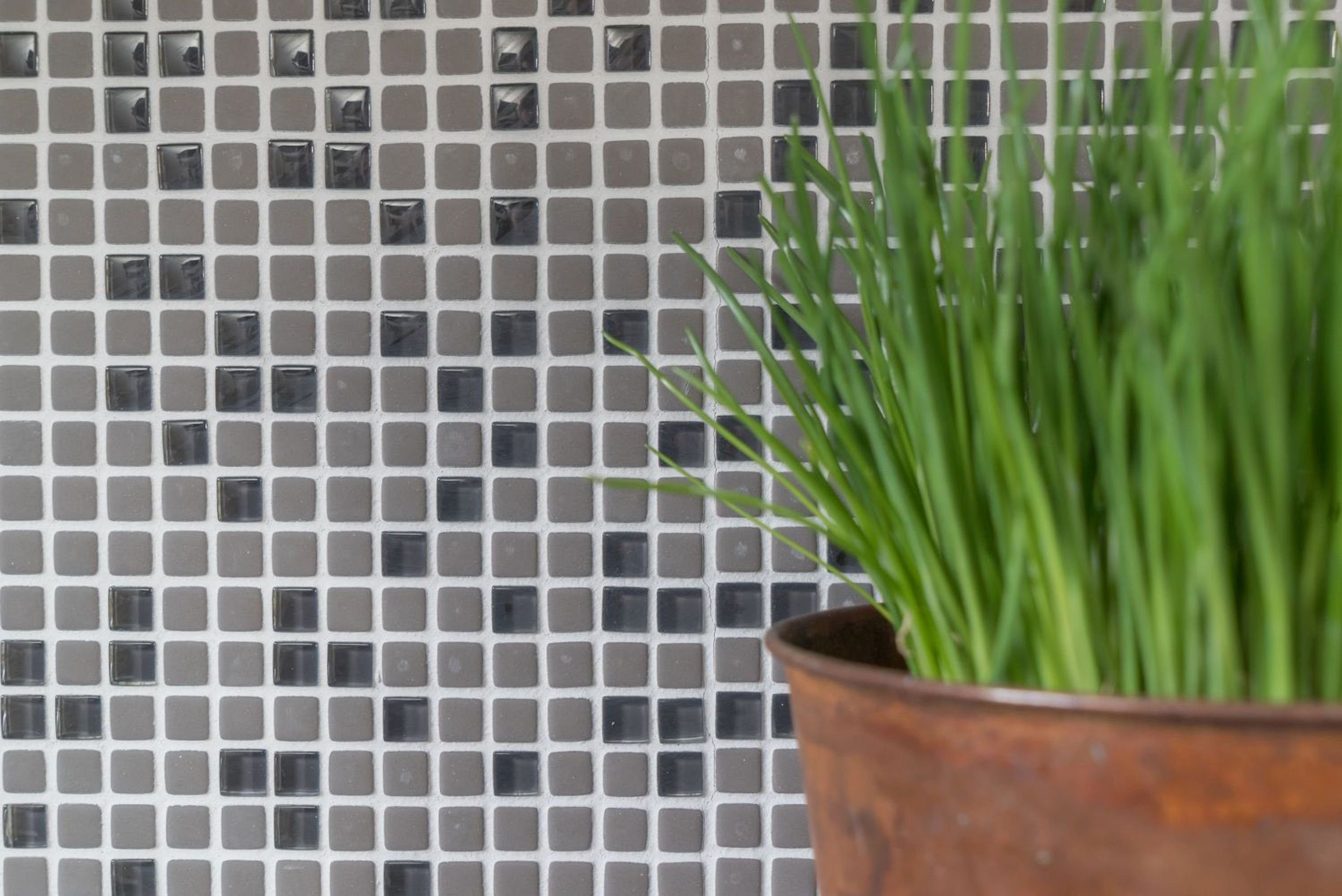Nachhaltiger Glasmosaik Recycling graubraun Fliese matt Mosani Mosaikfliesen Wandbelag