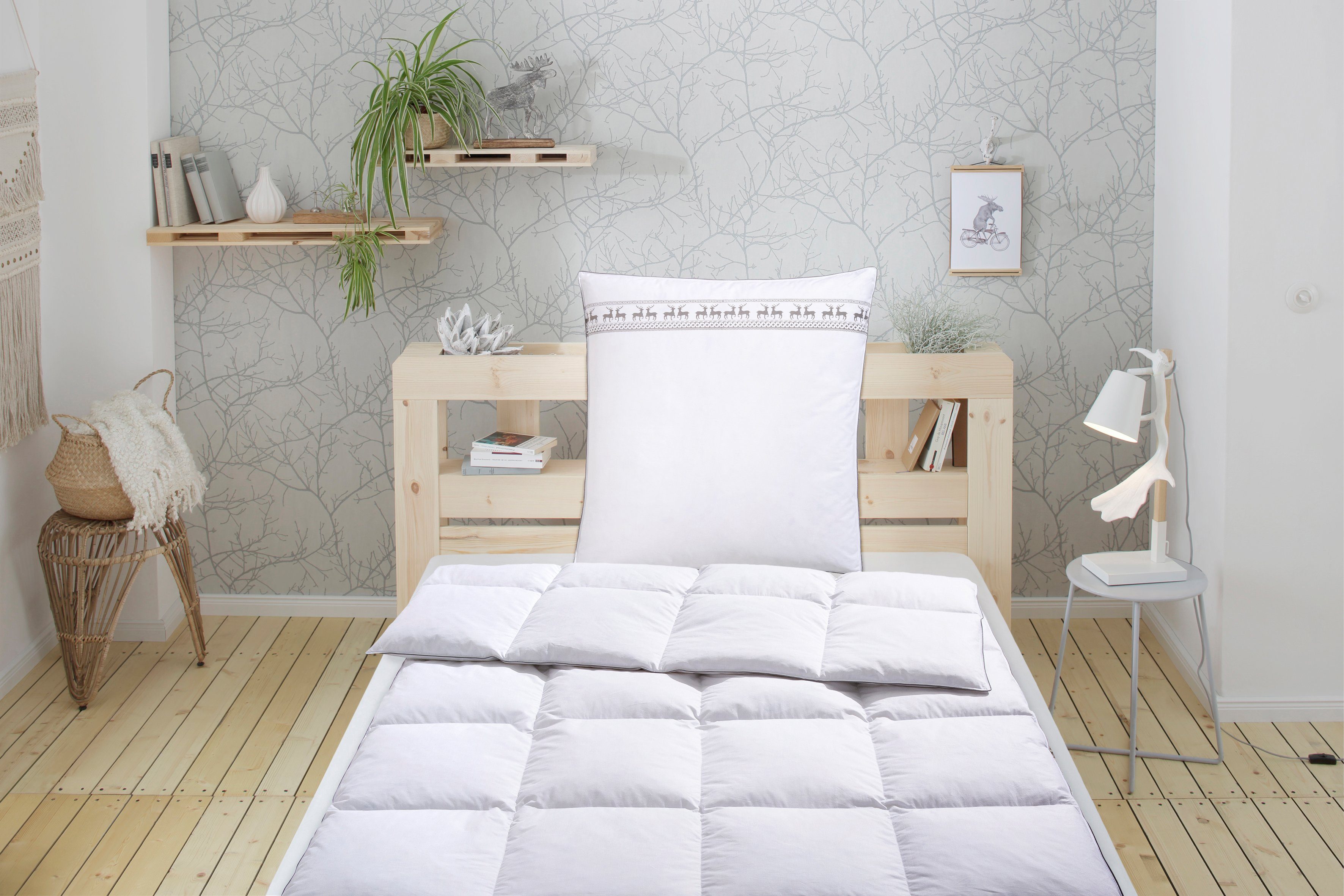 OTTO home Federbettdecke + Kopfkissen Forsakar, Bettdecke 135x200 cm, 155x220 cm, Sommer, Winter, Füllung: 100% Entenfedern, Bezug: 100% Baumwolle, 2-tlg., Set mit Kissen 80x80 cm, Made in Germany