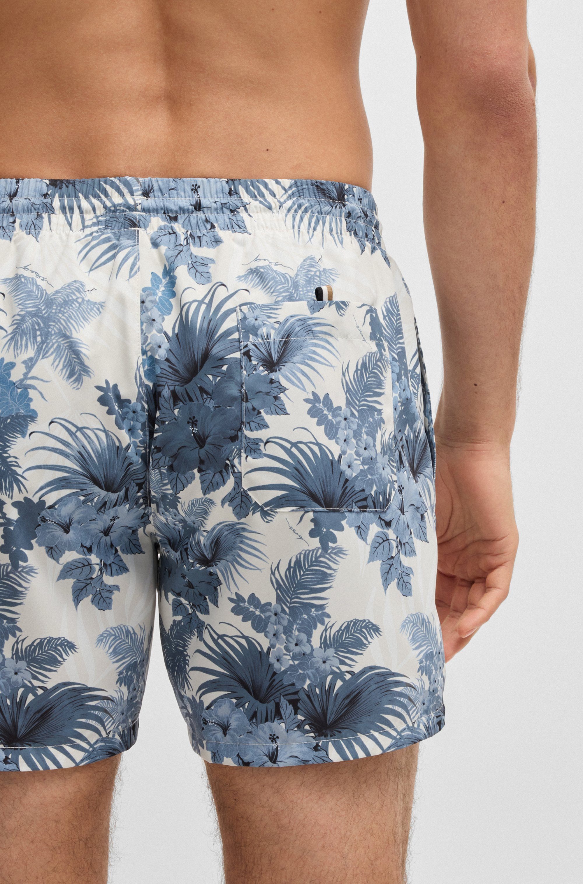 BOSS Badeshorts Piranha mit buntem Alloverdruck
