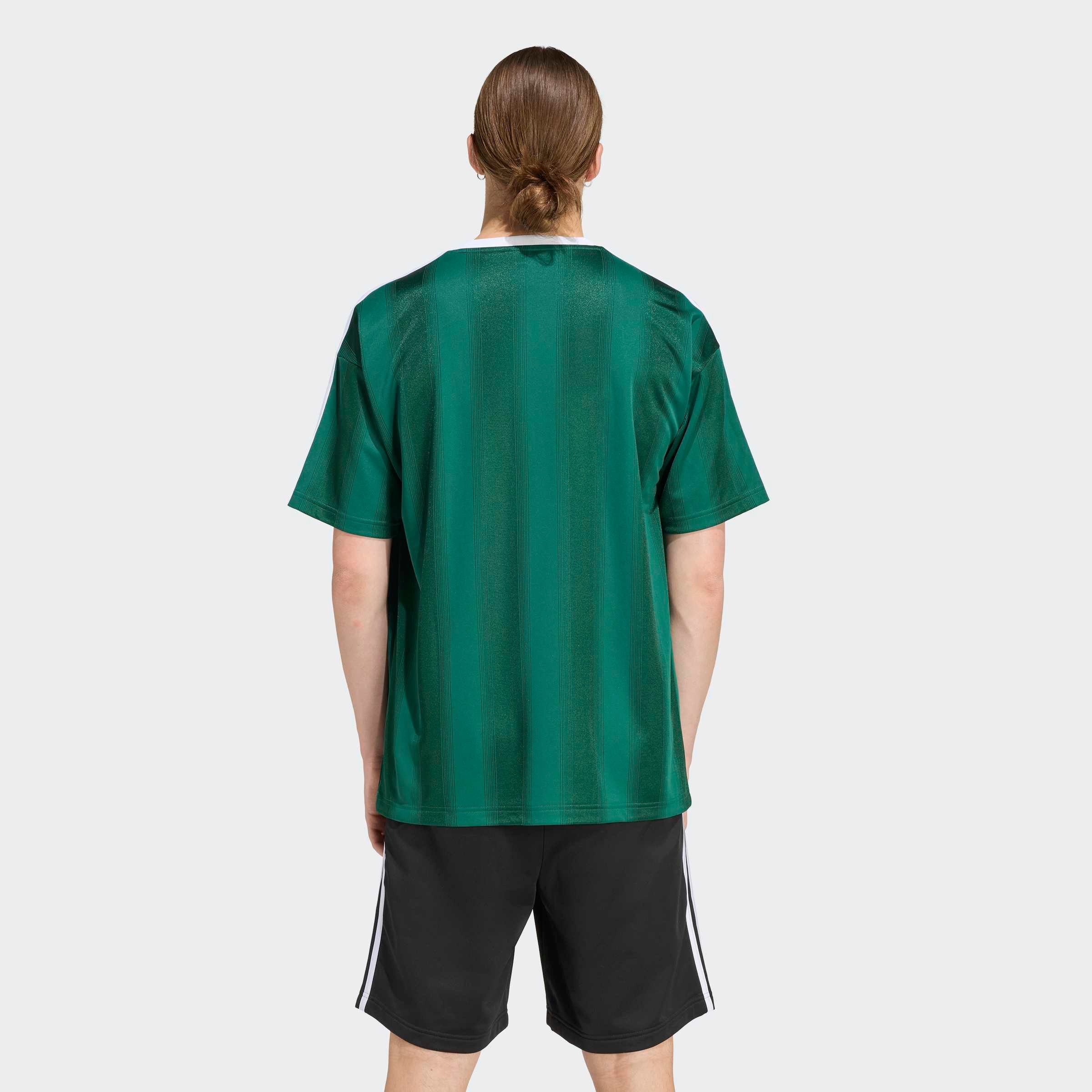 adidas Originals T-Shirt JACQUARD JERSEY lockere Passform, Rundhalsausschnitt, mit klassischem Trefoil Logo