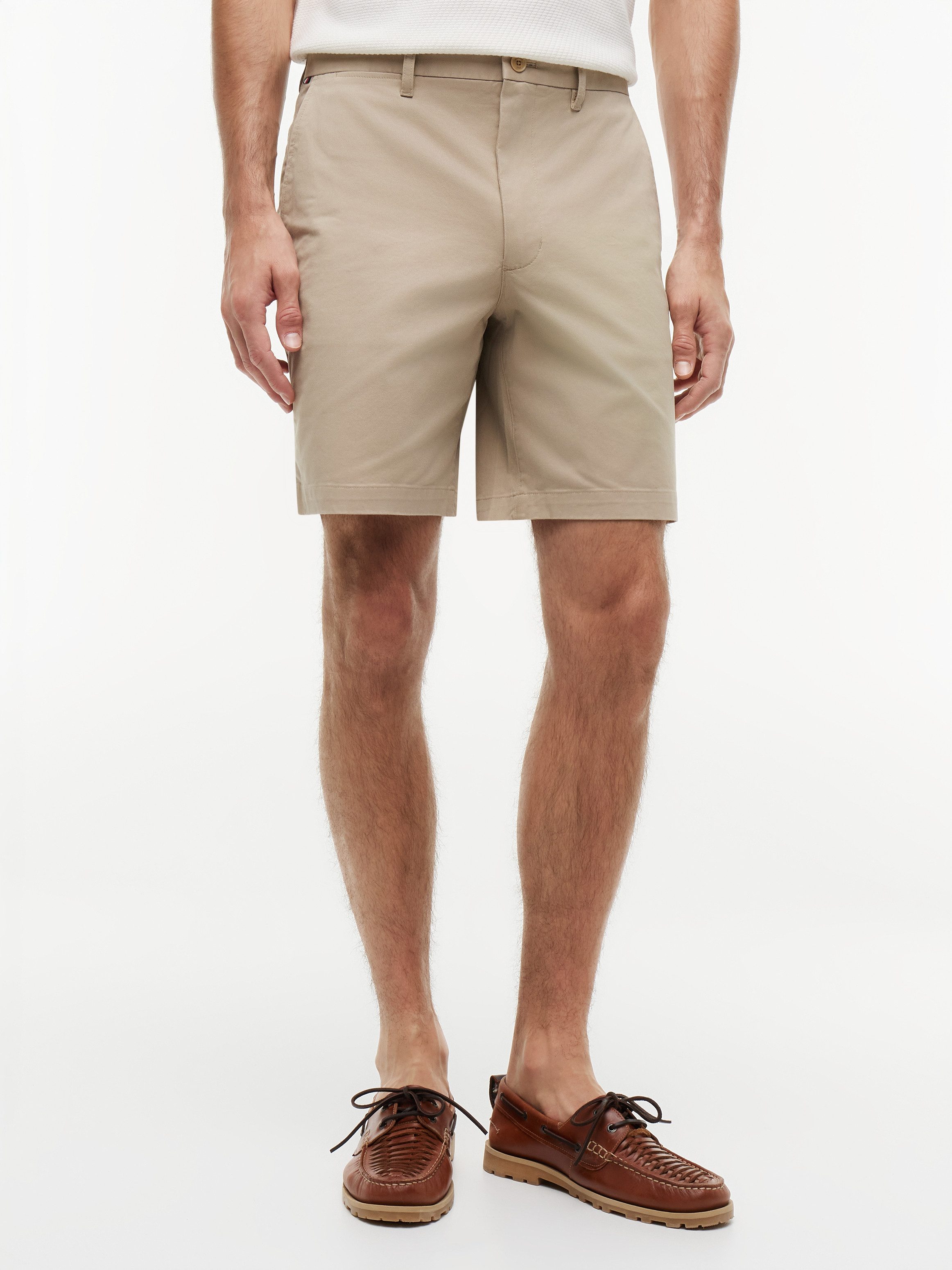 Tommy Hilfiger Chinoshorts DOVER 8" ESS TWILL SHORT Twill-Shorts mit 20 cm Schrittlänge
