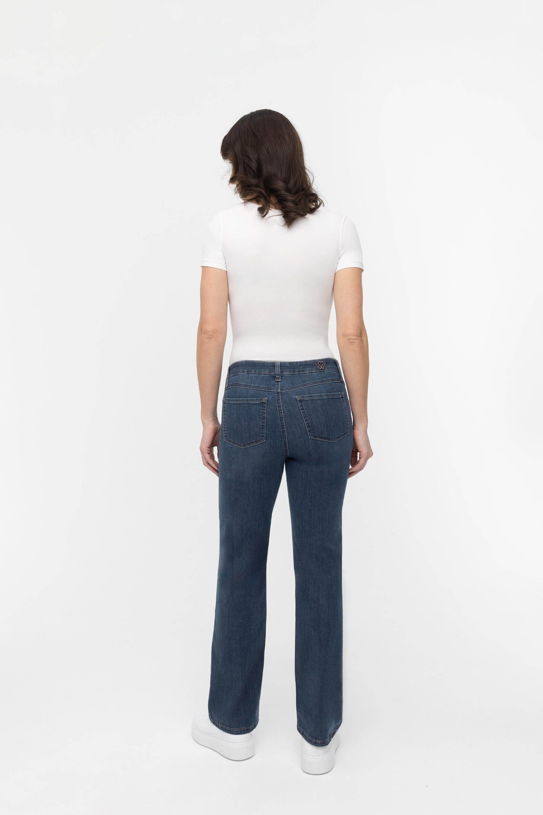wonderjeans 5-Pocket-Jeans Relaxed Straight Cool, modern und vielseitig zu stylen – Bild 5 von 5