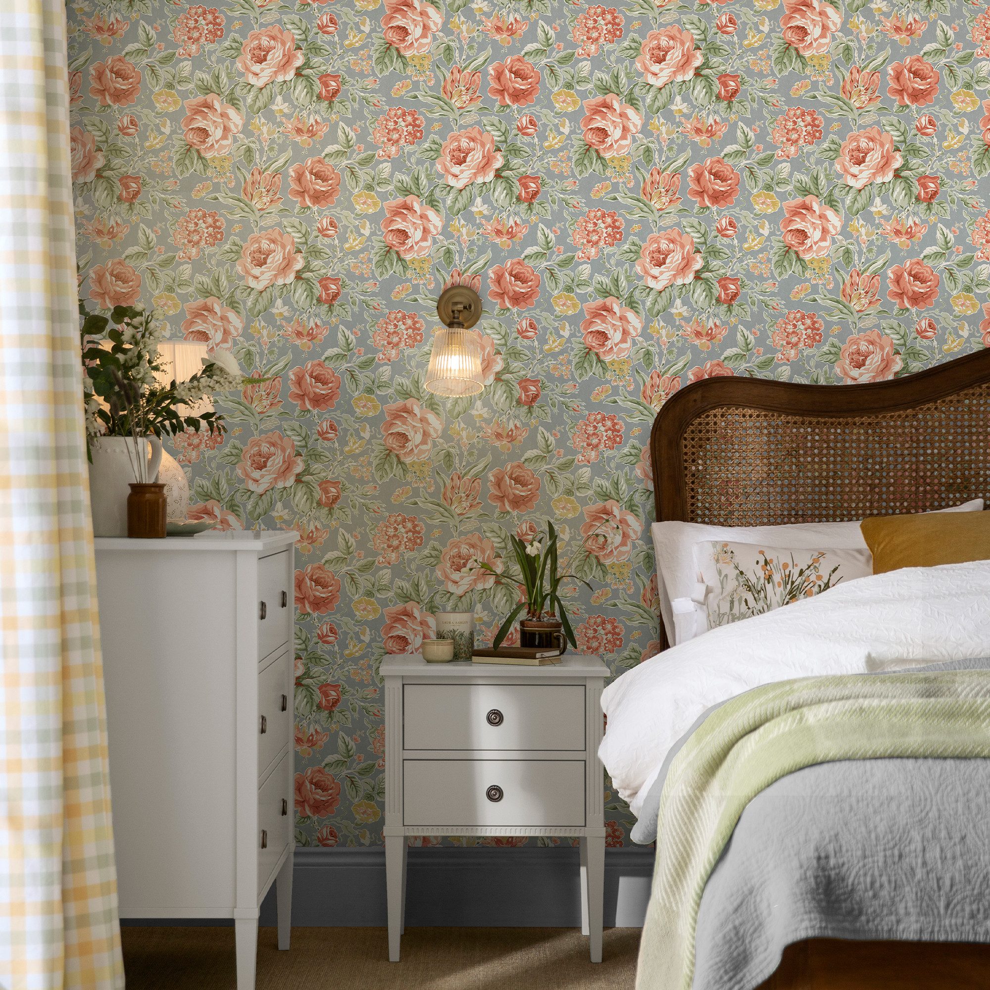 LAURA ASHLEY Vliestapete Wild Roses, glatt, geblümt, (1 St), 10mx52cm (ca. 5m2)