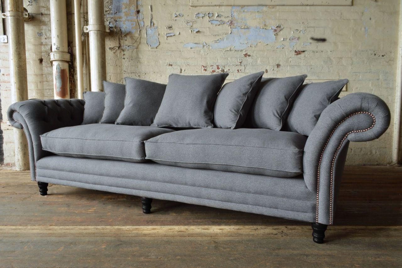 Xlmoebel Chesterfield-Sofa Elegantes Sofa in Grau aus Samt und Leder mit Knopfheftung, Hergestellt in Europa