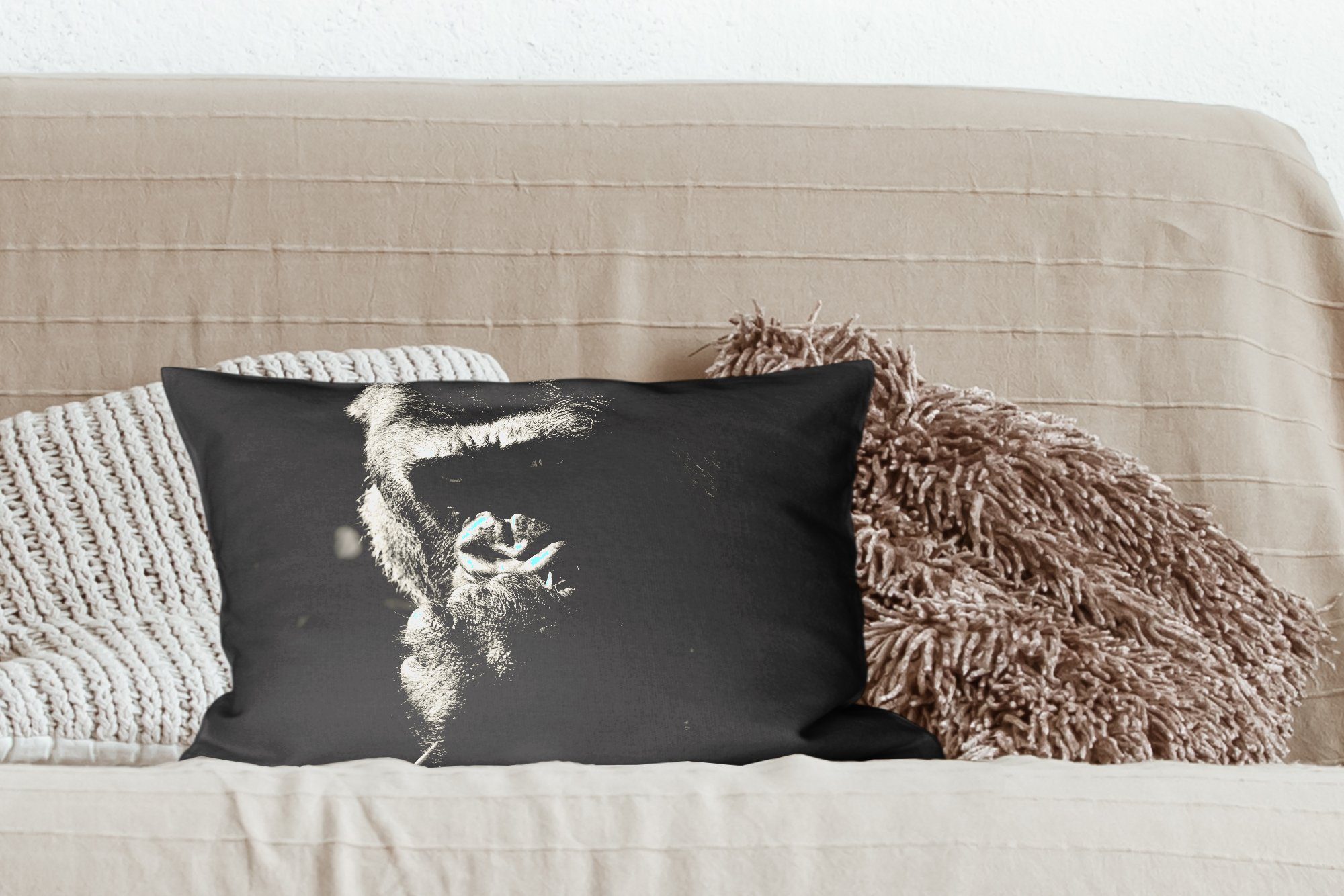 MuchoWow Dekokissen Füllung, Gorilla Weiß, und Wohzimmer Schwarz schwarzem Dekokissen auf in Zierkissen, Schlafzimmer Hintergrund mit Dekoration