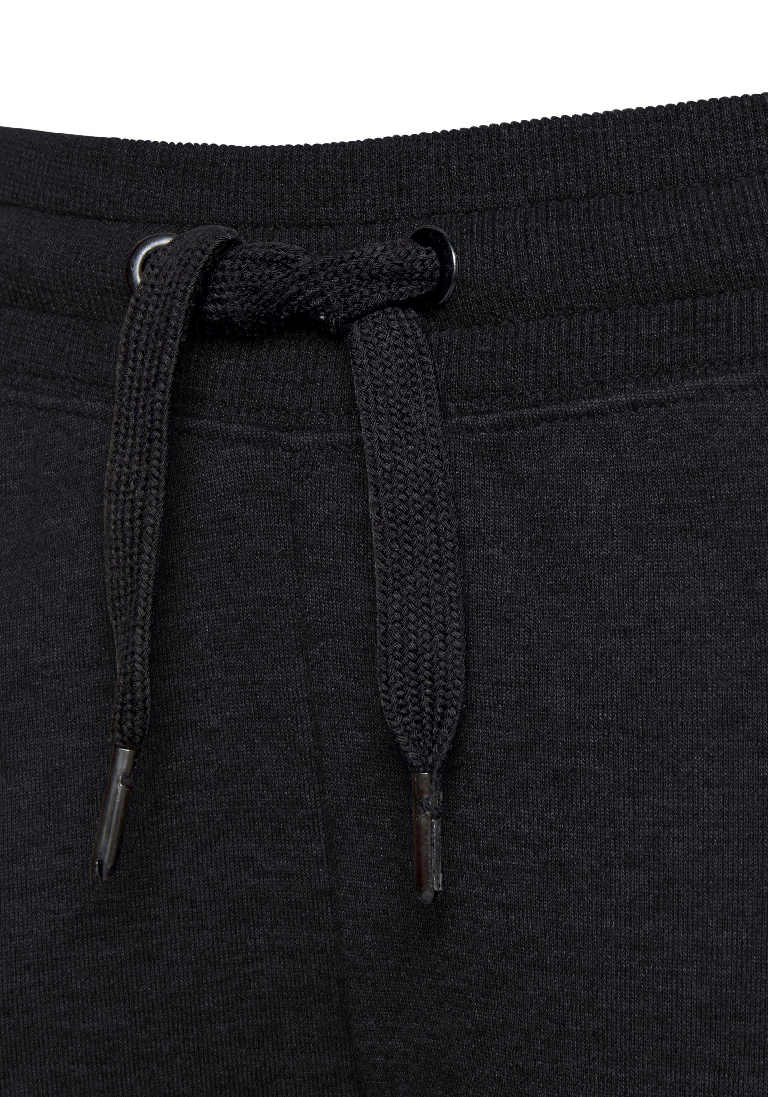 Bench. Loungewear Sweathose mit Seitenstreifen und Eingrifftaschen, Home- und Loungewear Serie