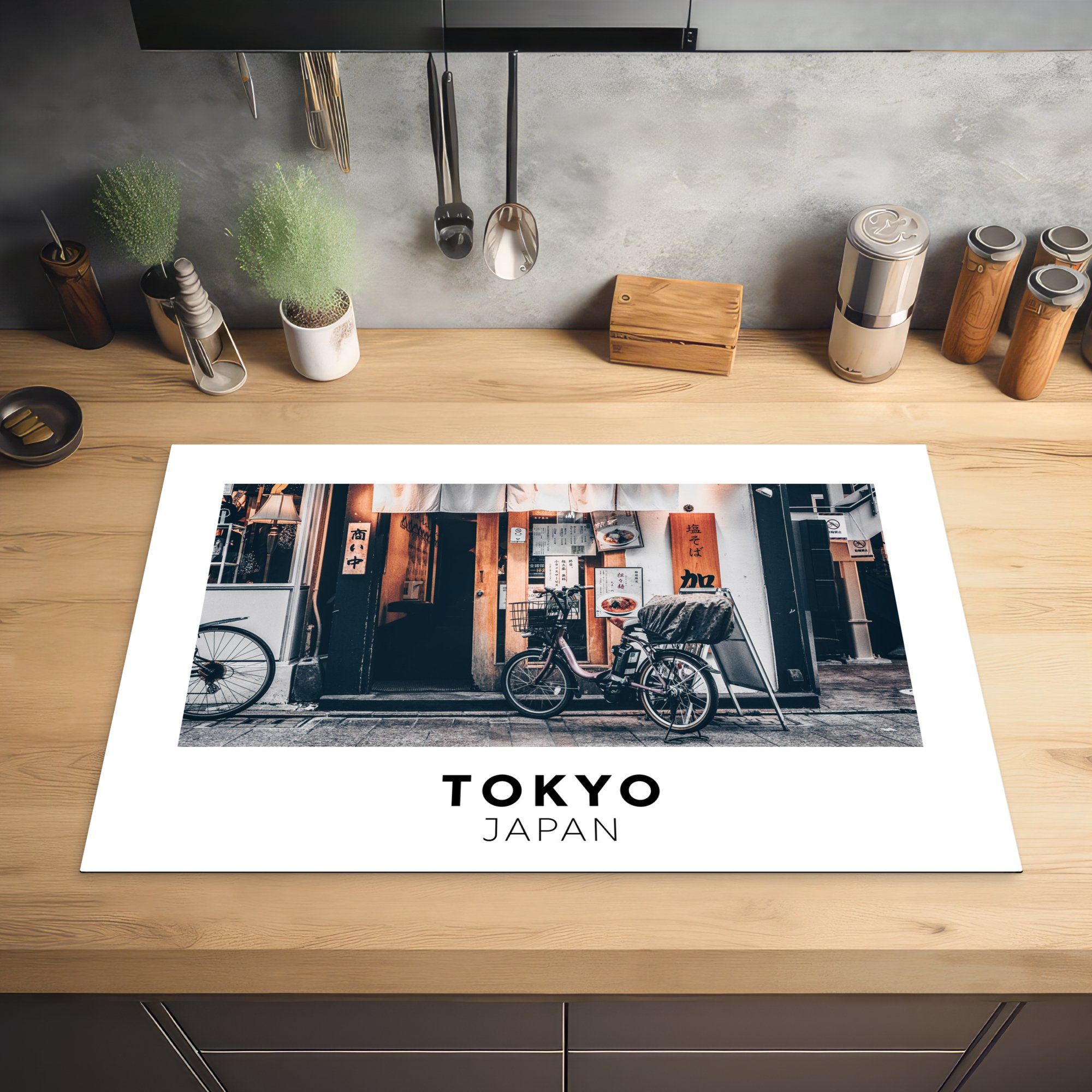 81x52 - tlg), Vinyl, Ceranfeldabdeckung - küche, cm, Tokio Schutz Fahrrad, Induktionskochfeld (1 die MuchoWow Herdblende-/Abdeckplatte für Japan
