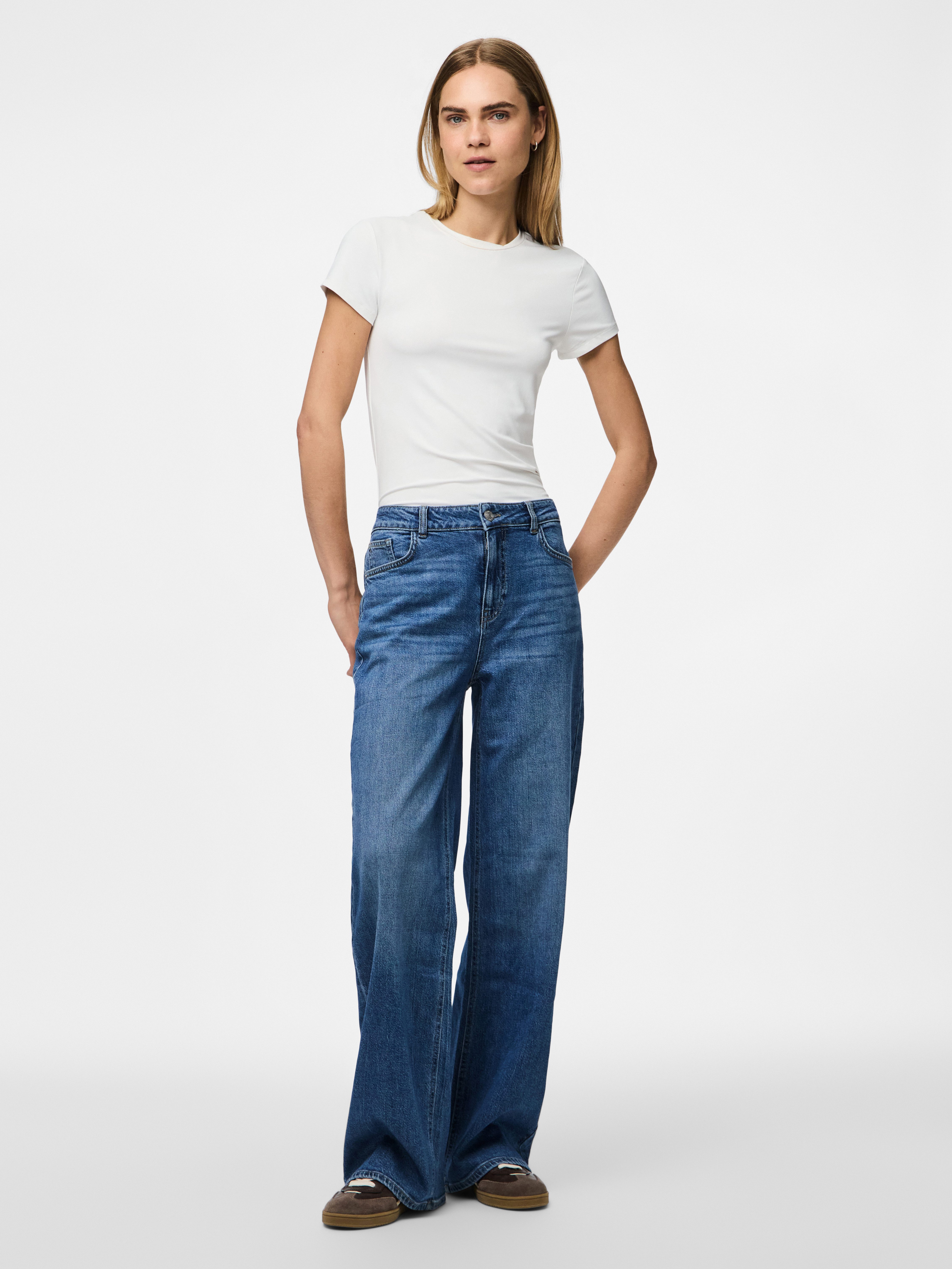 pieces Weite Jeans PCSILKE MW WIDE JEANS MB NOOS BC