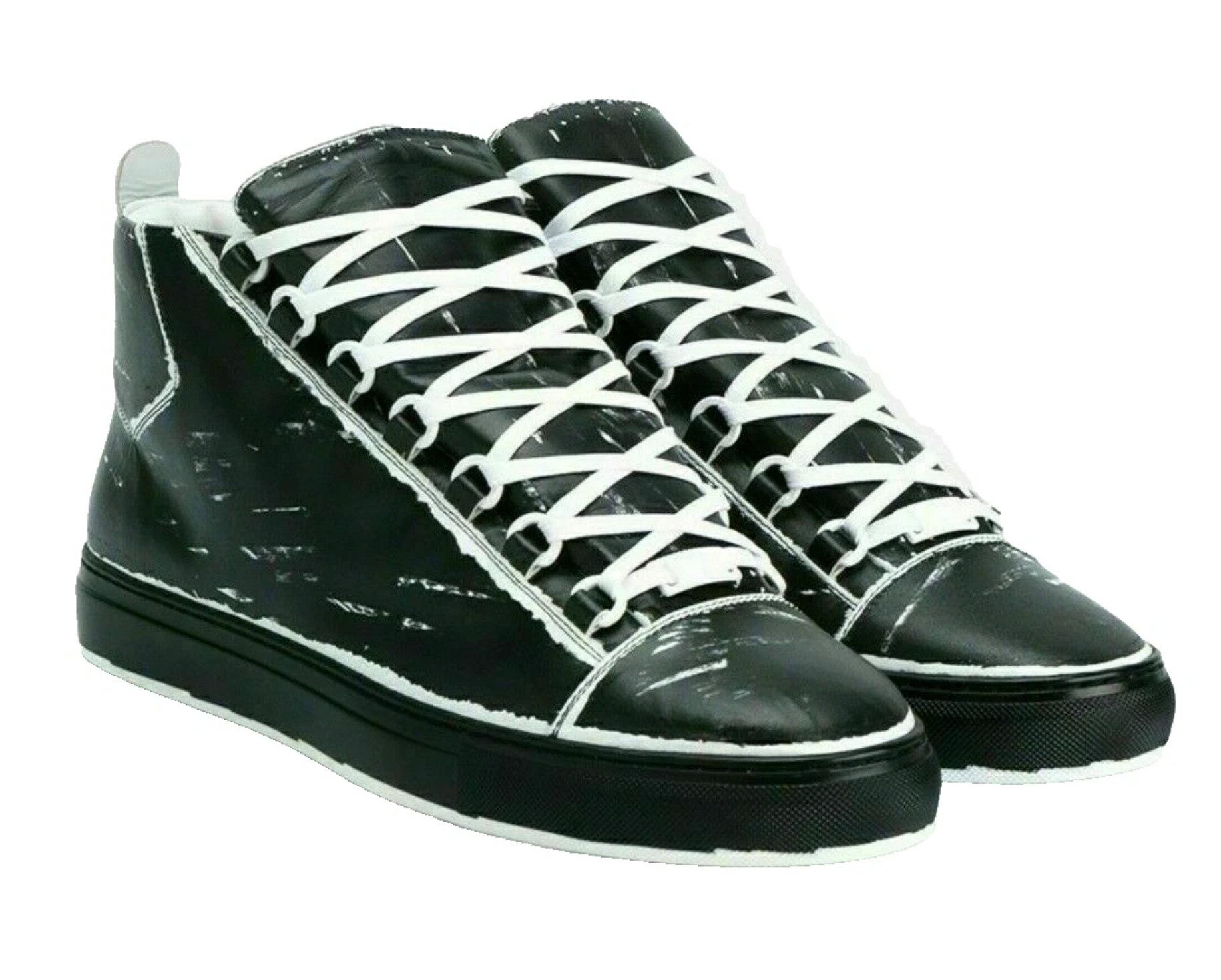 Balenciaga Arena Distressed High-Top Schuhe Deadstock Rarität von 2016 Sneaker Sammlerstück, eine modische Kampfansage, ein Blickfang.