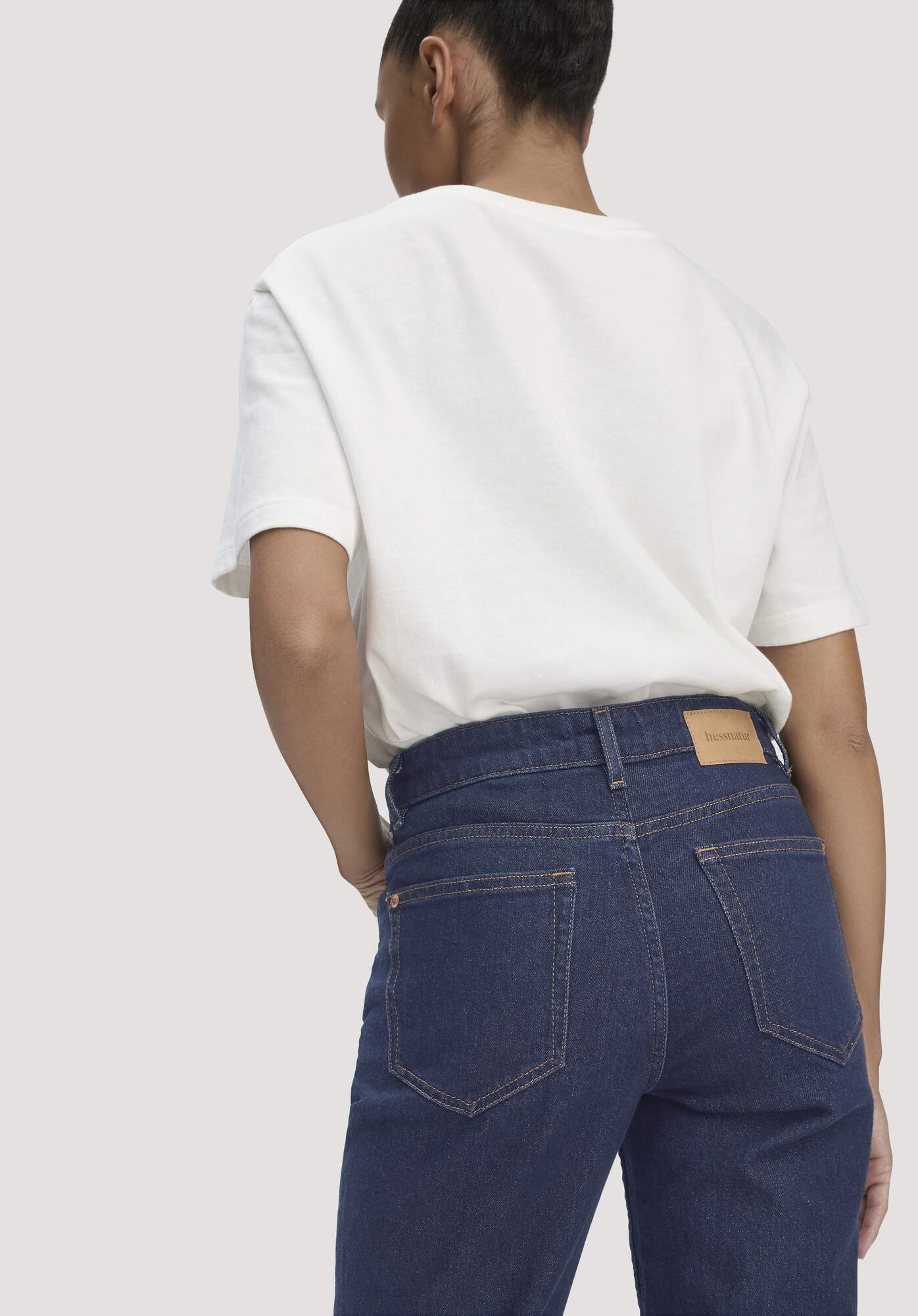 Hessnatur Bequeme Jeans MARIE Straight aus Bio-Denim (1-tlg) MARIE Straight aus Bio-Denim
