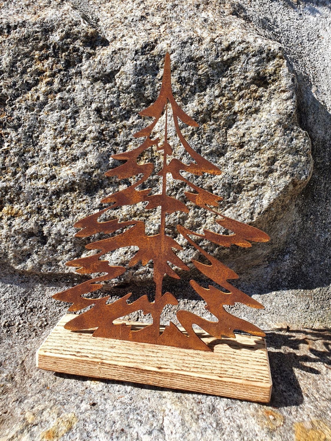 BADEKO Weihnachtsfigur Holzsockel Baum 2: Gr. x cm - Anton 37 auf 27