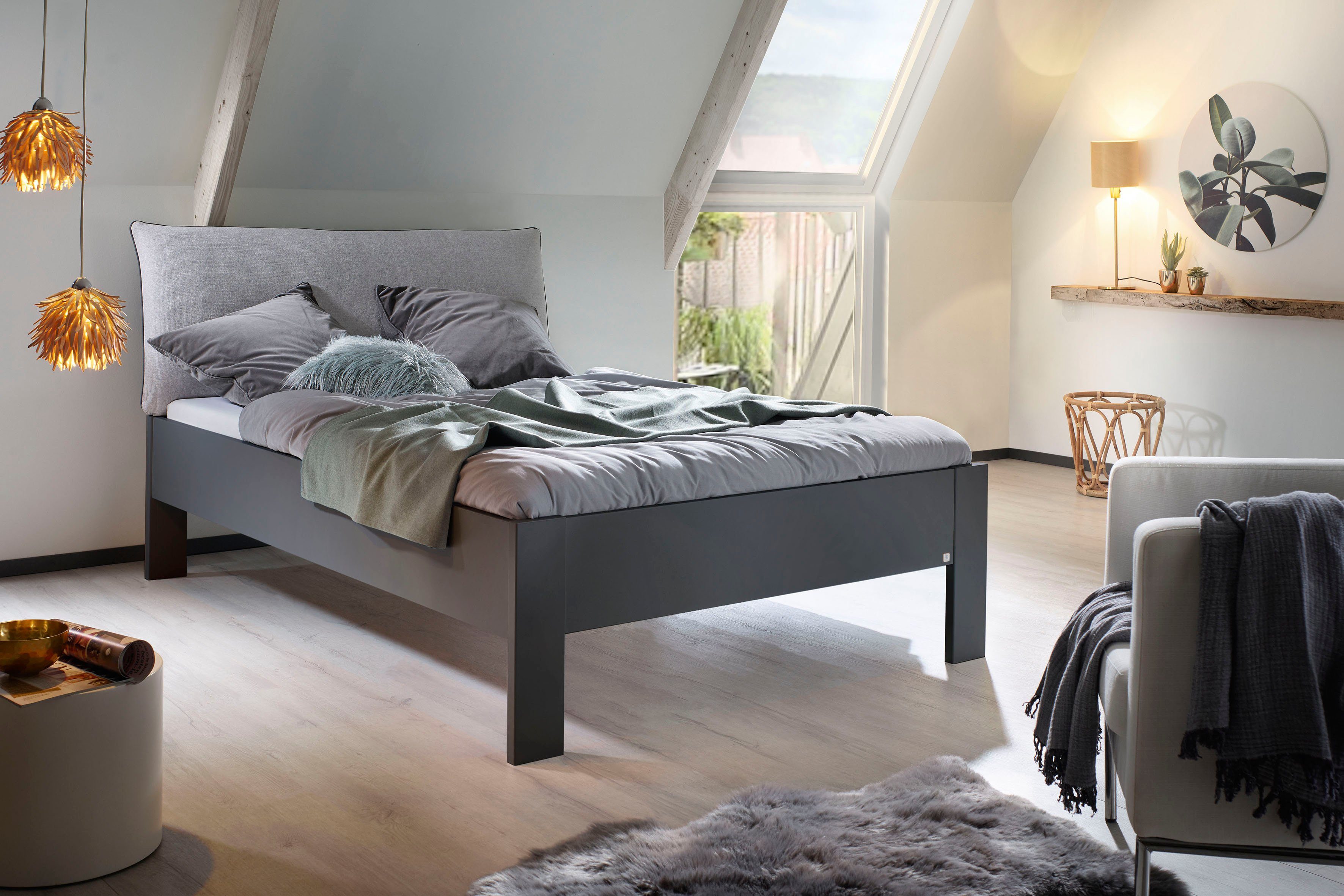 rauch Futonbett Aditio, Kopfteil Webstoff mit abgesetztem Keder