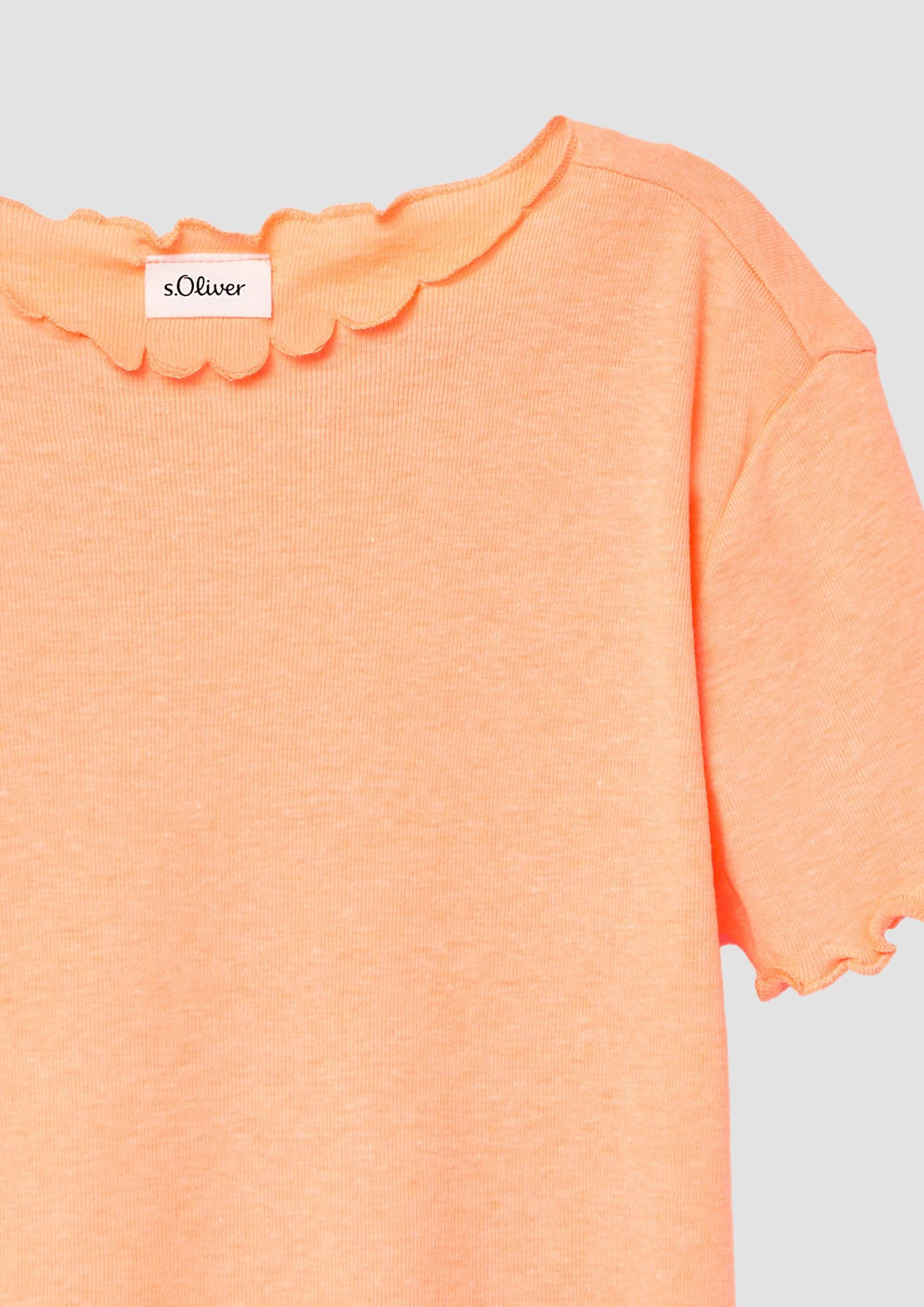 s.Oliver Kurzarmshirt T-Shirt Verkürztes T-Shirt im Slim Fit mit Wellensaum