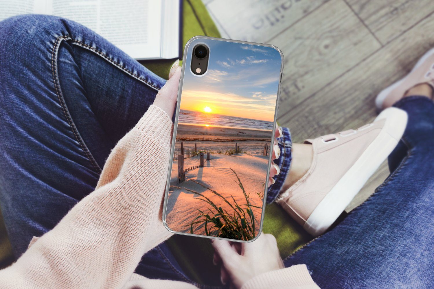MuchoWow Handyhülle für Apple iPhone XR Strand - Meer - Düne - Sonnenuntergang - Landschaf, Smartphone-Bumper, Print, Handy Schutzhülle Dünn