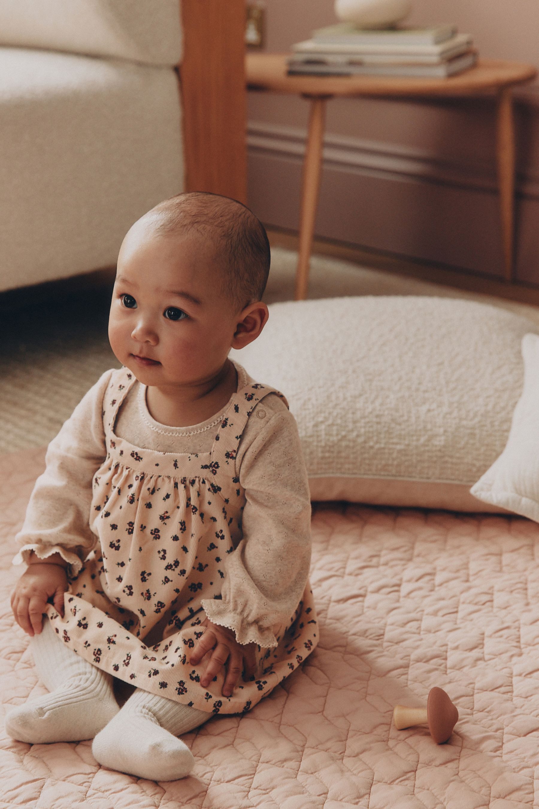 Next Latzkleid 3-teiliges Baby-Set: Kleid, Body und Strumpfhose (3-tlg)