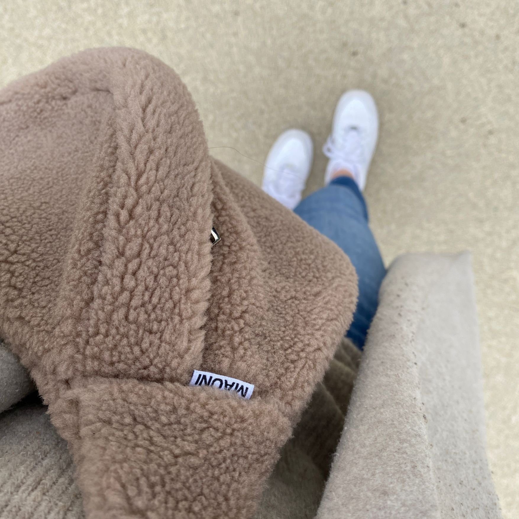 MAONI Bauchtasche Teddy Bauchtasche mit zwei Gurten (Spar-Set, Eine Tasche + 2 Taschengurte), Vegan