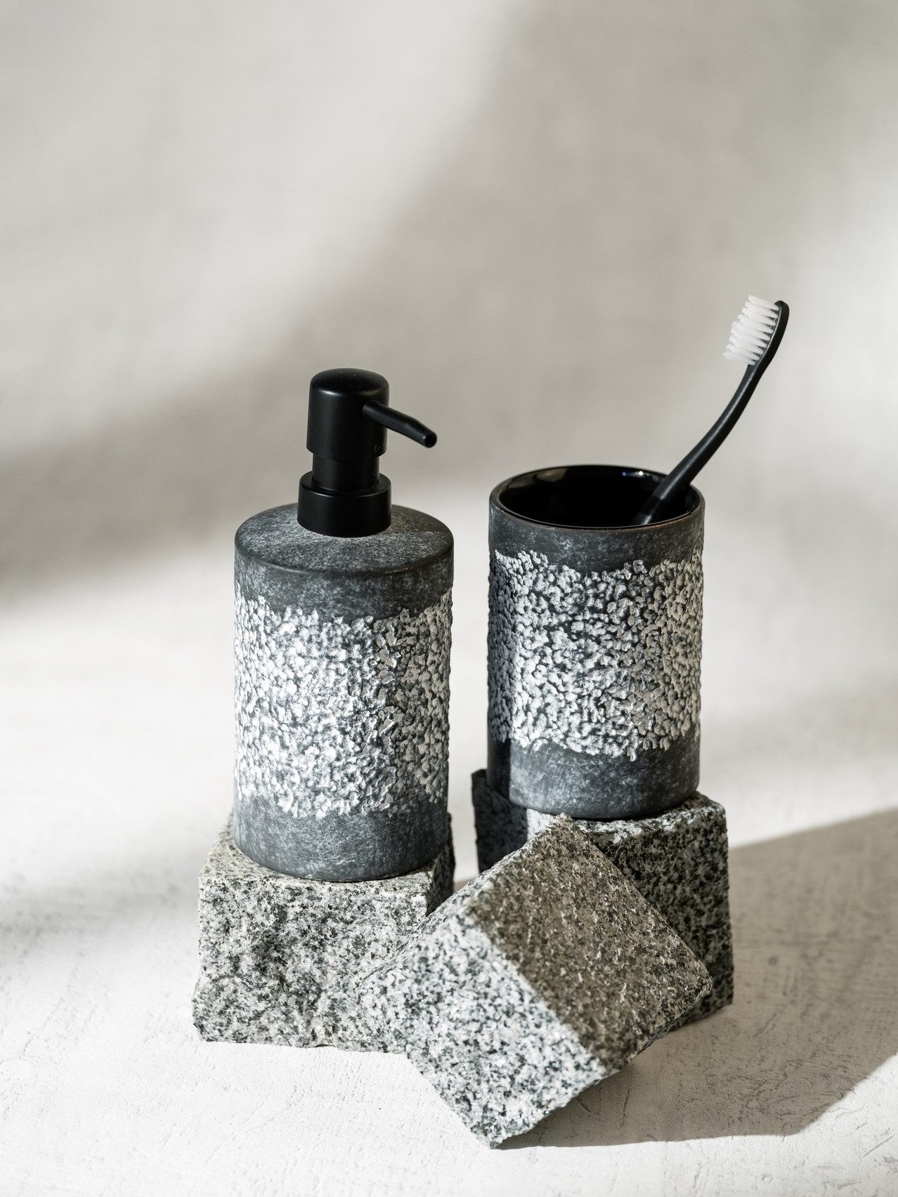 WENKO Badaccessoire-Set Anfo, Set, 3 tlg., bestehend aus Seifenspender, WC-Garnitur, Zahnputzbecher