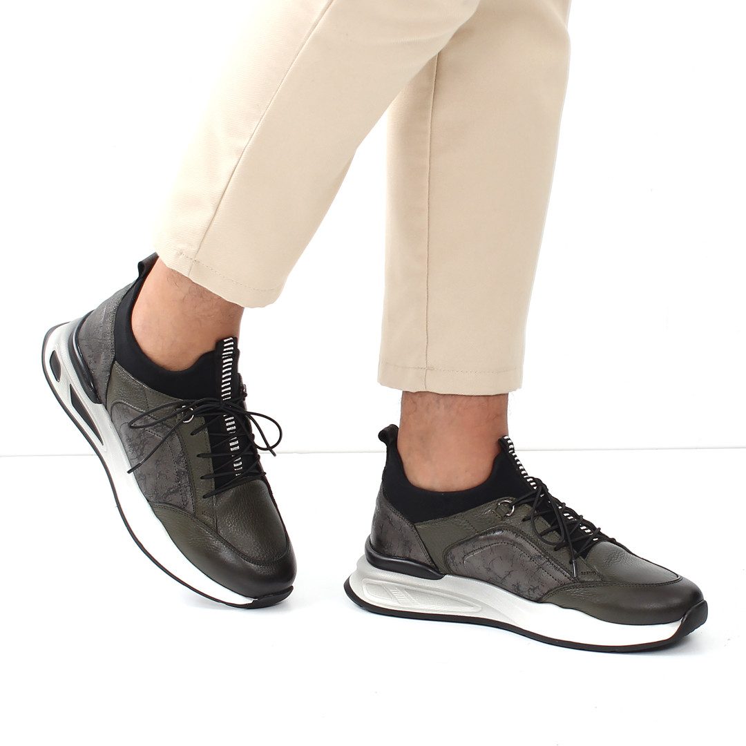 Celal Gültekin Leder-Sneaker Elastische Schnürung Plateau Casual Sportlich Herren Sneaker Glattleder, Plateau-EVA-Sohle, Elastische Schnürung, Khaki, 40