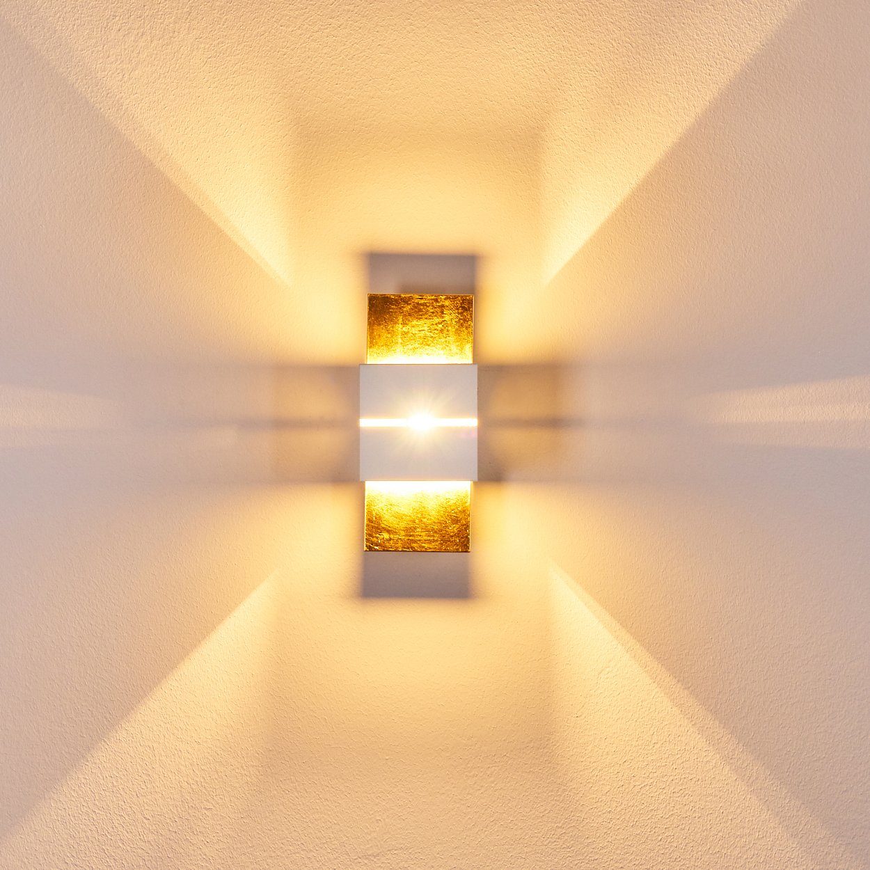 Wandleuchte Cube/mit in hofstein Metall Wandlampe & »Reppia« Lichteffekt, aus Schlitz, mit Down-Effekt ohne Leuchtmittel, Up mit Weiß/Gold G9,