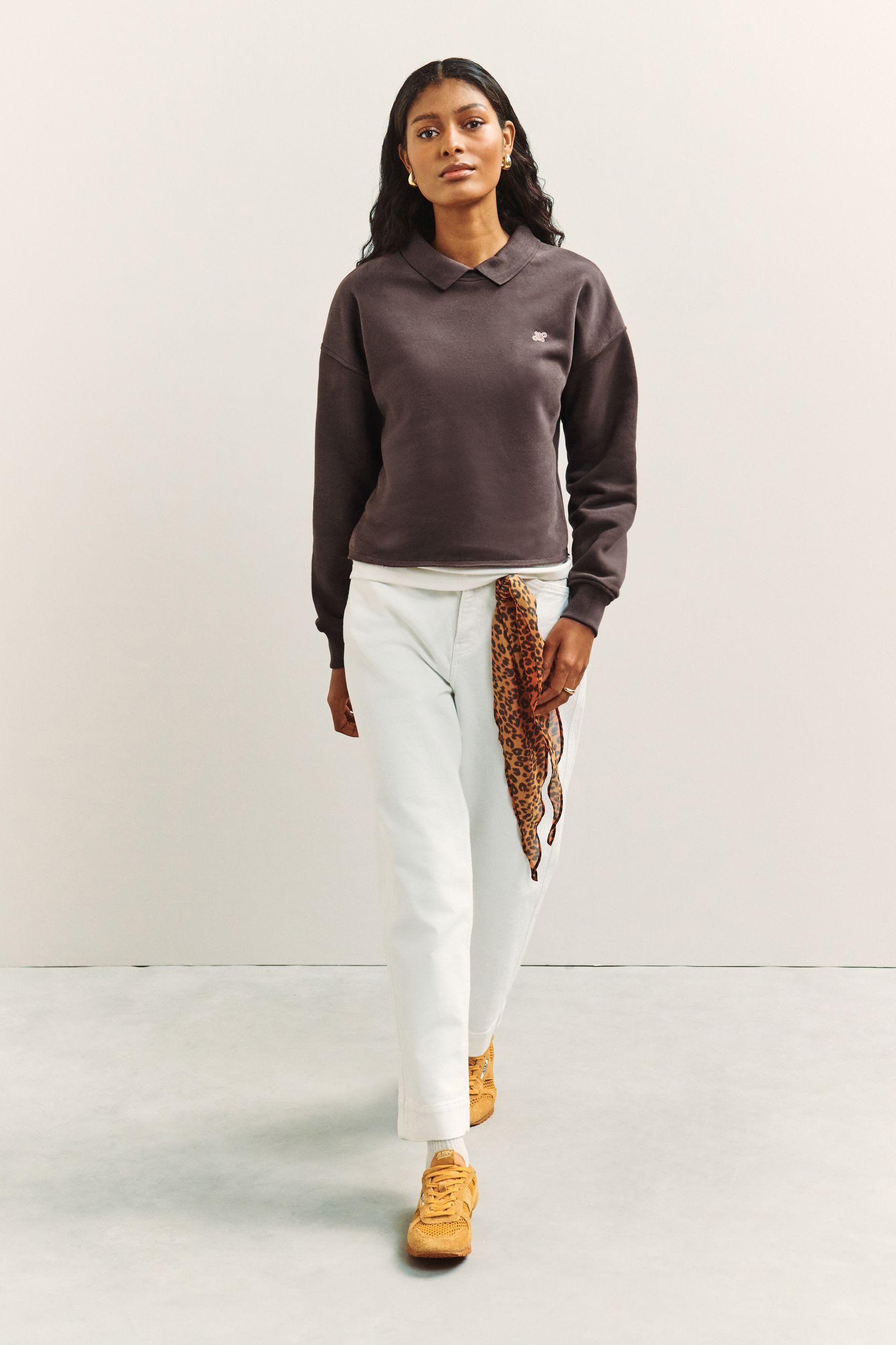Next Sweater Verkürztes Grafik-Sweatshirt mit Kragen (1-tlg) – Bild 5 von 5