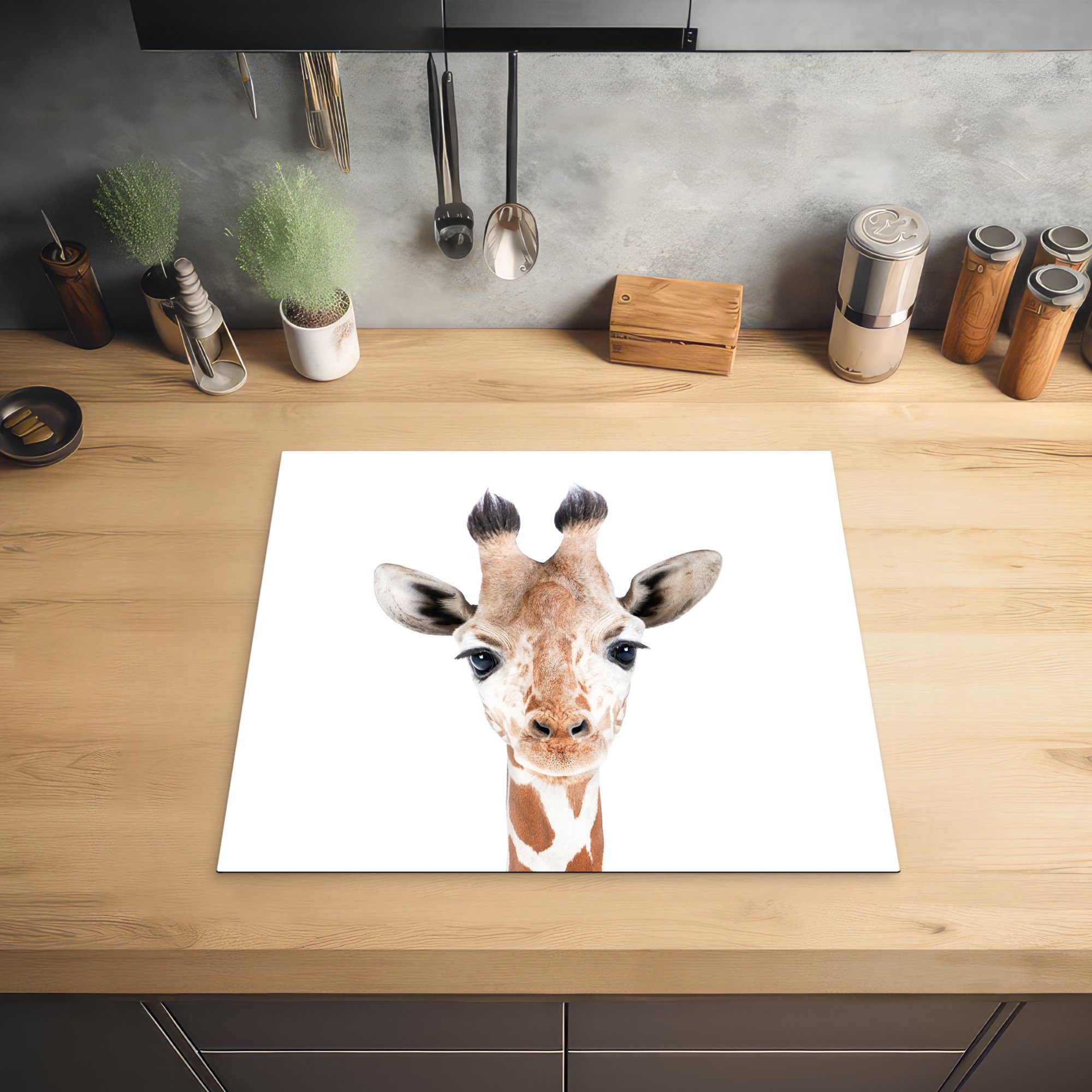 60x52 Natur - Tiere Giraffe Arbeitsfläche Ceranfeldabdeckung Vinyl, Mobile nutzbar, Porträt, cm, Herdblende-/Abdeckplatte - - MuchoWow (1 tlg),