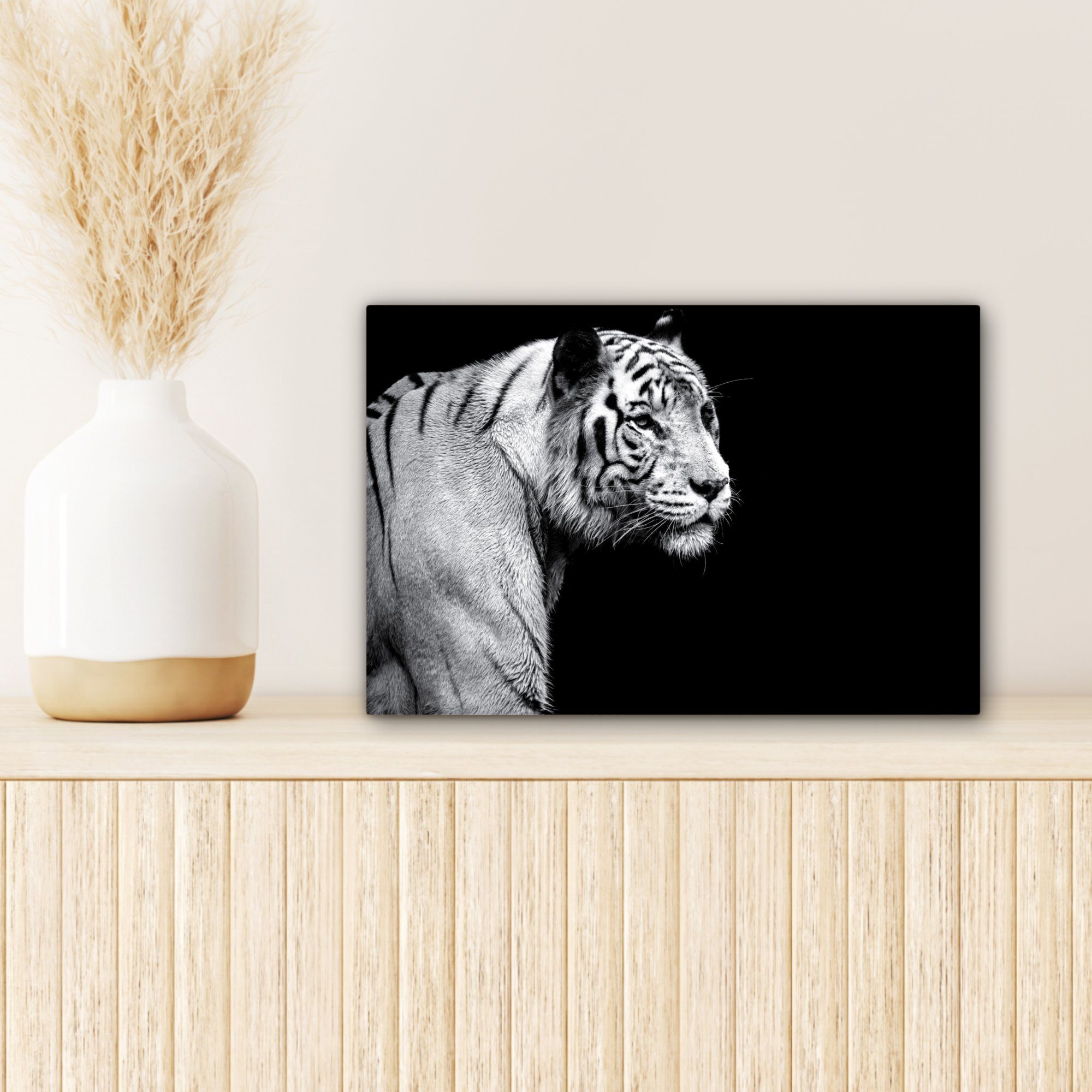 OneMillionCanvasses® Leinwandbild Tiger - Wilde Wanddeko, Licht, Leinwandbilder, Aufhängefertig, cm Wandbild (1 St), 30x20 Tiere 