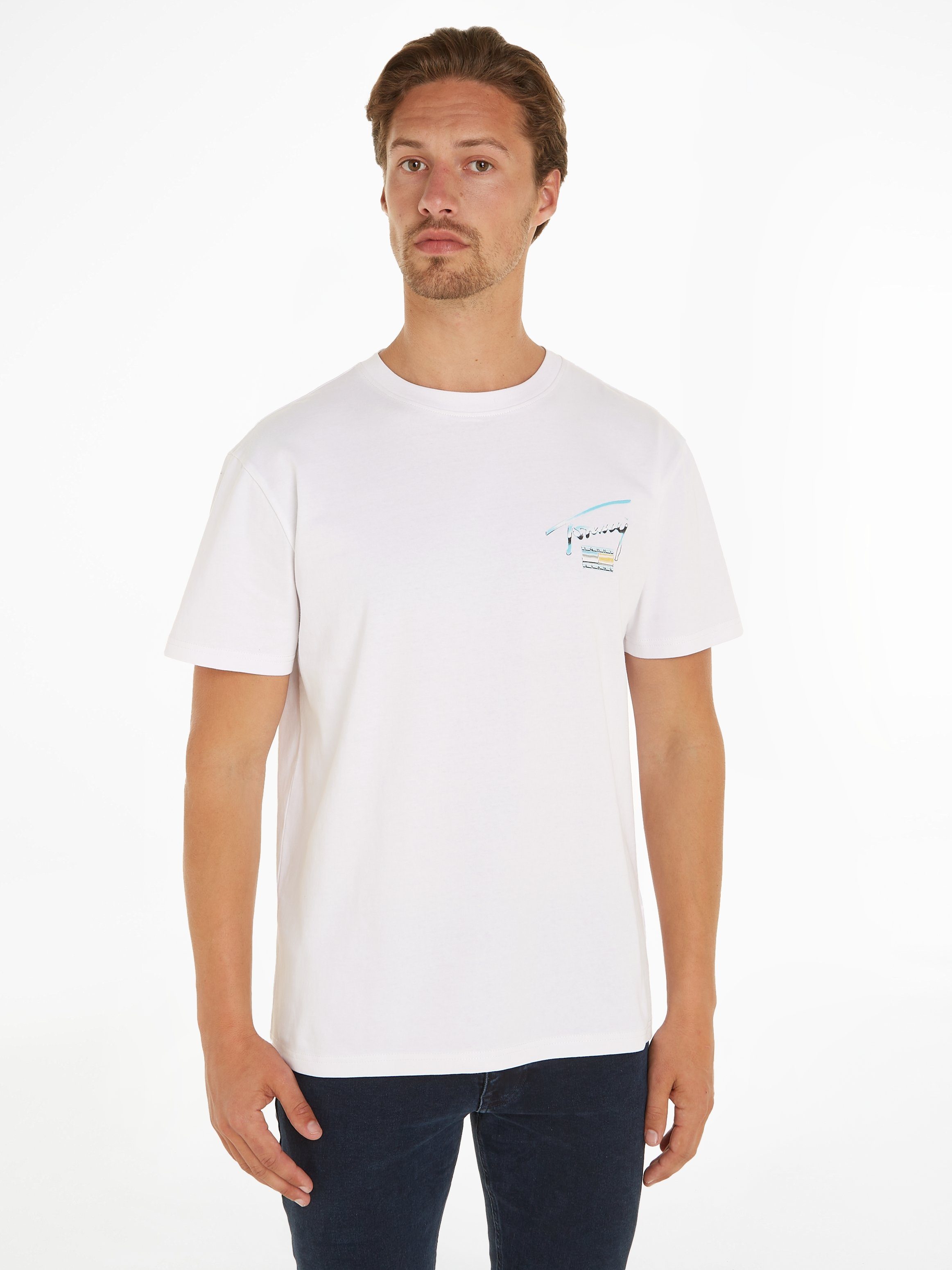 Tommy Jeans T-Shirt TJM Tommy großem AOP White Aufdruck METALLIC EXT TEE mit REG Jeans
