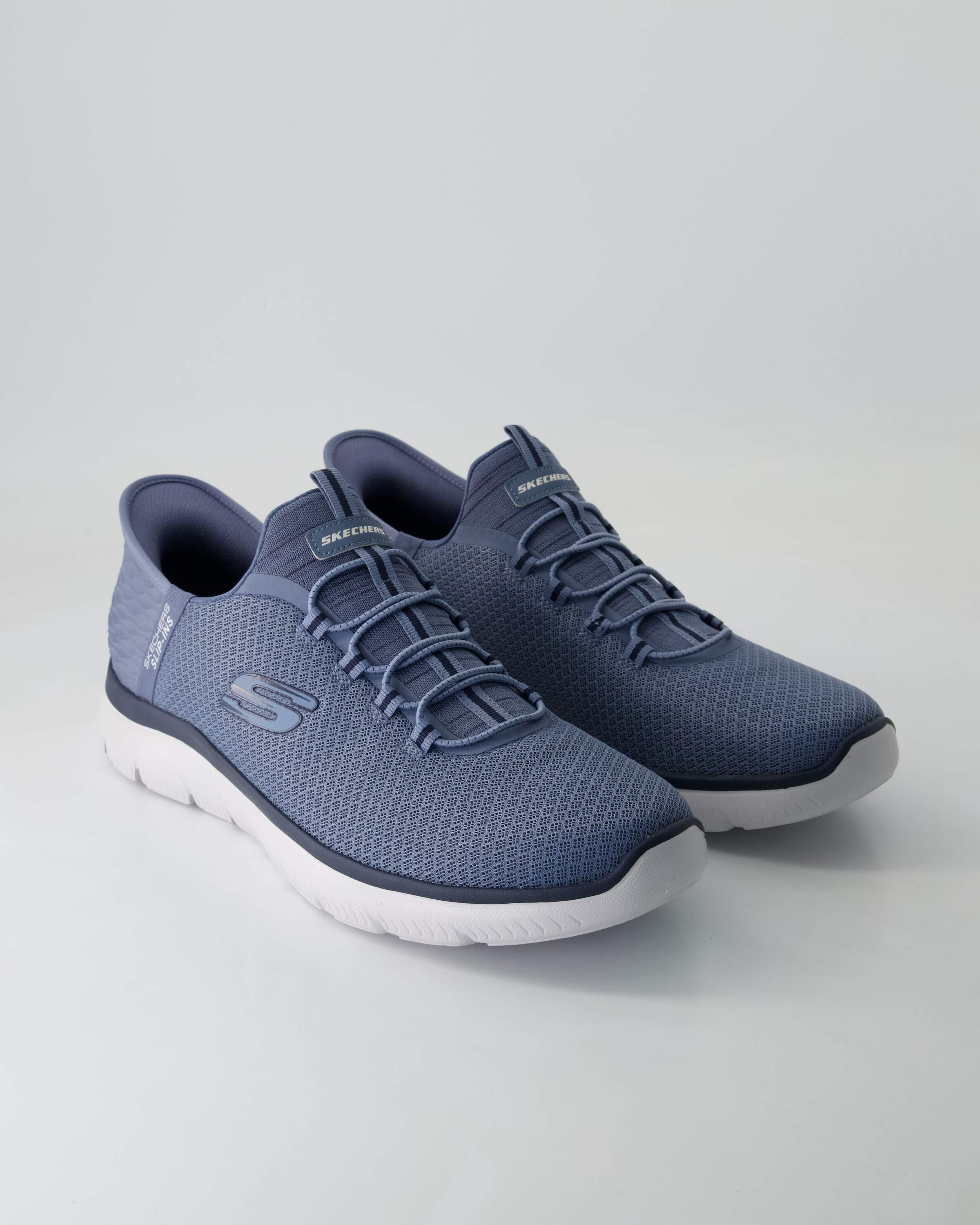 232457 Slip-On Sneaker