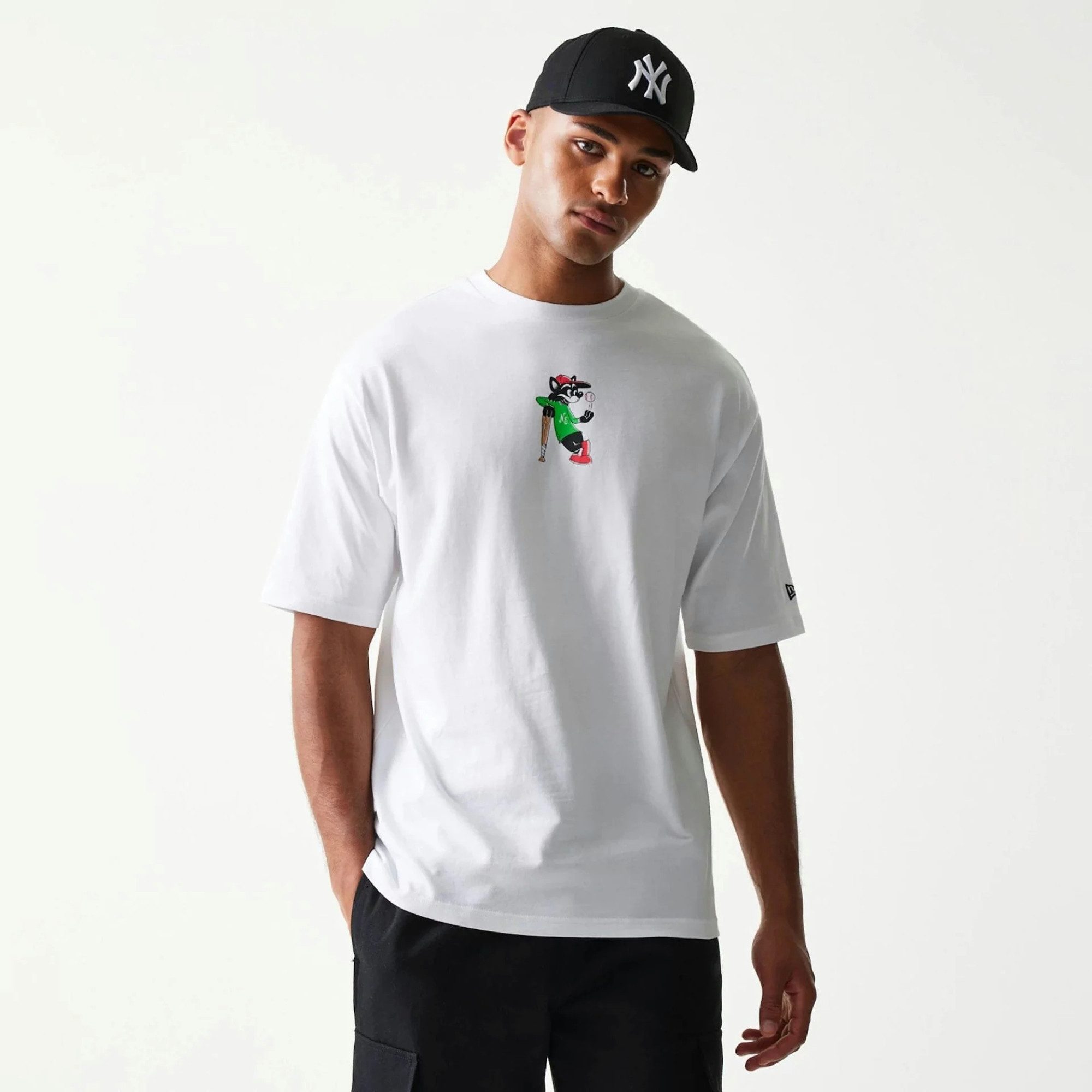 New Era T-Shirt Baseball Cat Character Graphic Oversized T-Shirt - White