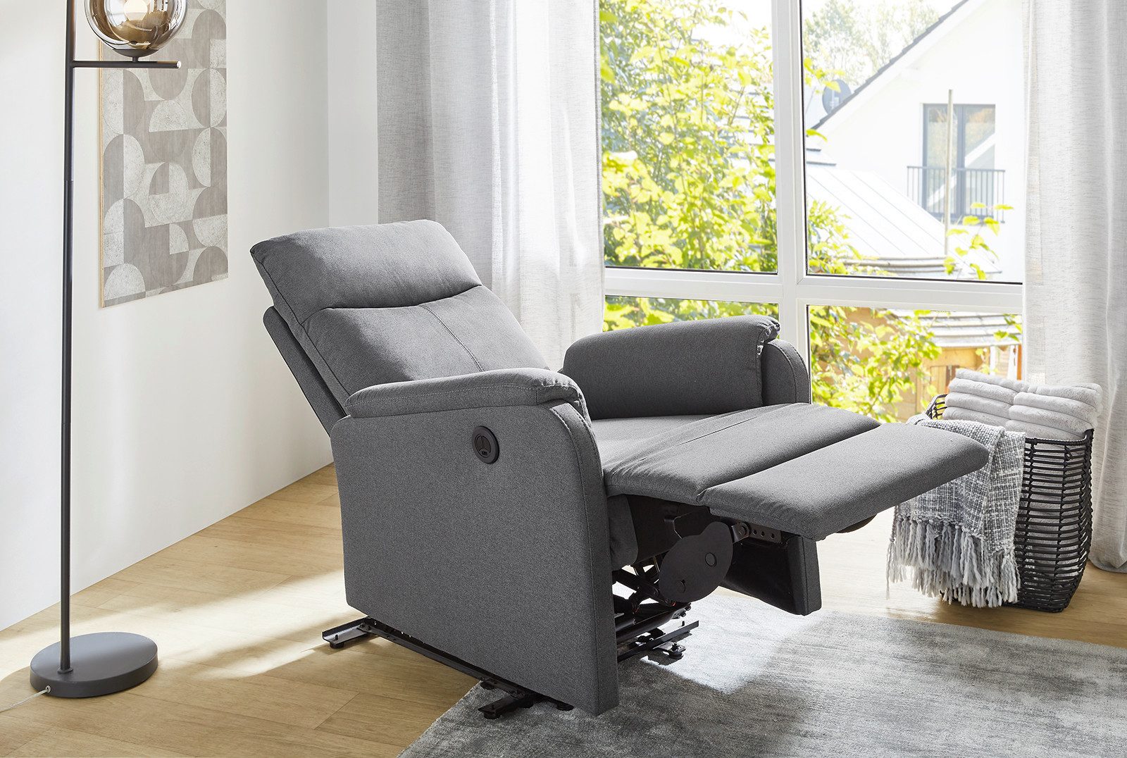 Jockenhöfer Gruppe TV-Sessel Bristol, B: 72 cm, Sitzhöhe: 50 cm, mit elektr. Relaxfunktion & USB-Anschluss, Federkern