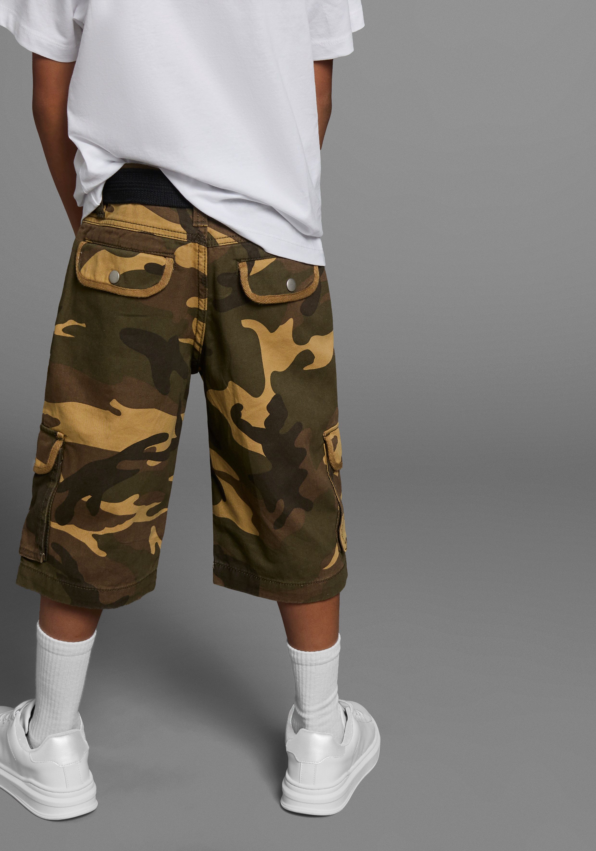 KIDSWORLD Shorts 2tlg. Bermudas mit Gürtel (Set, 2-tlg., mit Gürtel) mit Textilgürtel