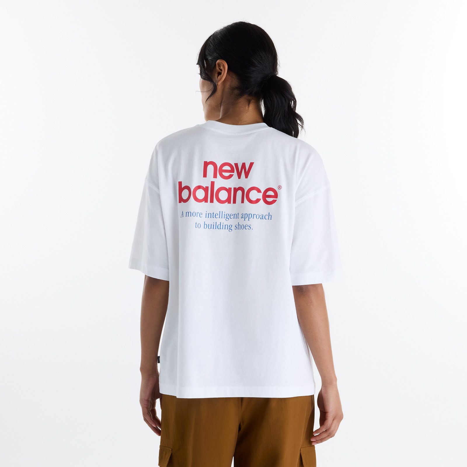 New Balance T-Shirt INTELLIGENT RELAXED T-SHIRT sportlicher Stil, lässiger Look, für Freizeit und Sport