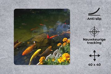 MuchoWow Gaming Mauspad Koi-Karpfen in einem Teich mit Blumen (1-St), Mousepad mit Rutschfester Unterseite, Gaming, 40x40 cm, XXL, Großes