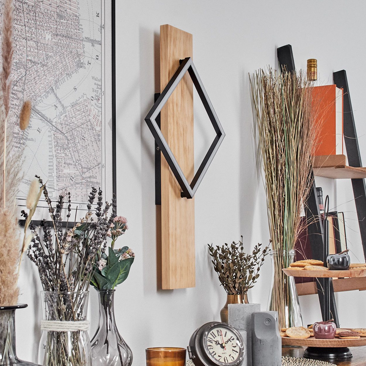 hofstein Wandleuchte Wandlampe aus Holz/Metall/Kunststoff in Naturfarben/Schwarz/Weiß, ohne Leuchtmittel, Leuchte im Retro-Design mit Holzbalken, 13 W, 1750 Lumen, 3000 Kelvin