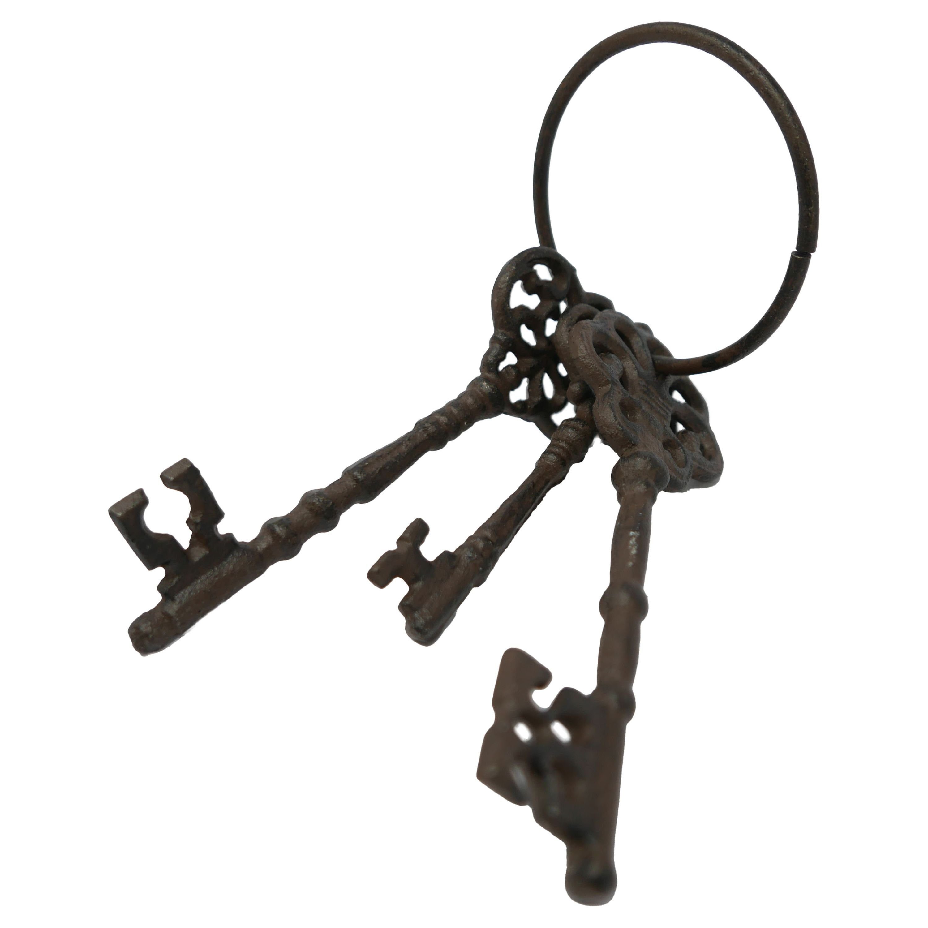 B&S Dekoobjekt Nostalgischer Dekoschlüsselbund - 3 stilvolle Schlüssel aus Gusseisen