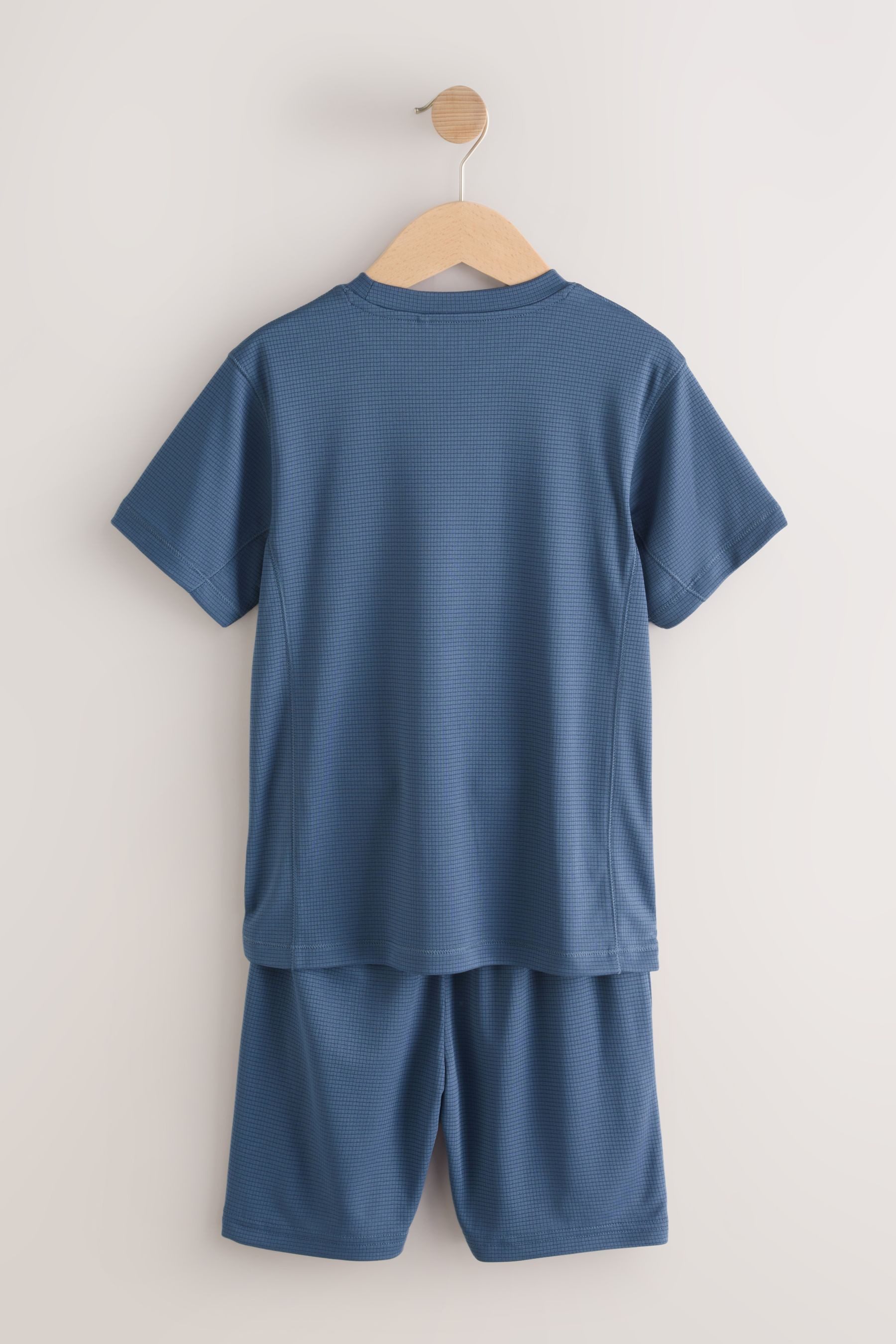 Next T-Shirt & Shorts Set aus sportlichem T-Shirt und Shorts (2-tlg)